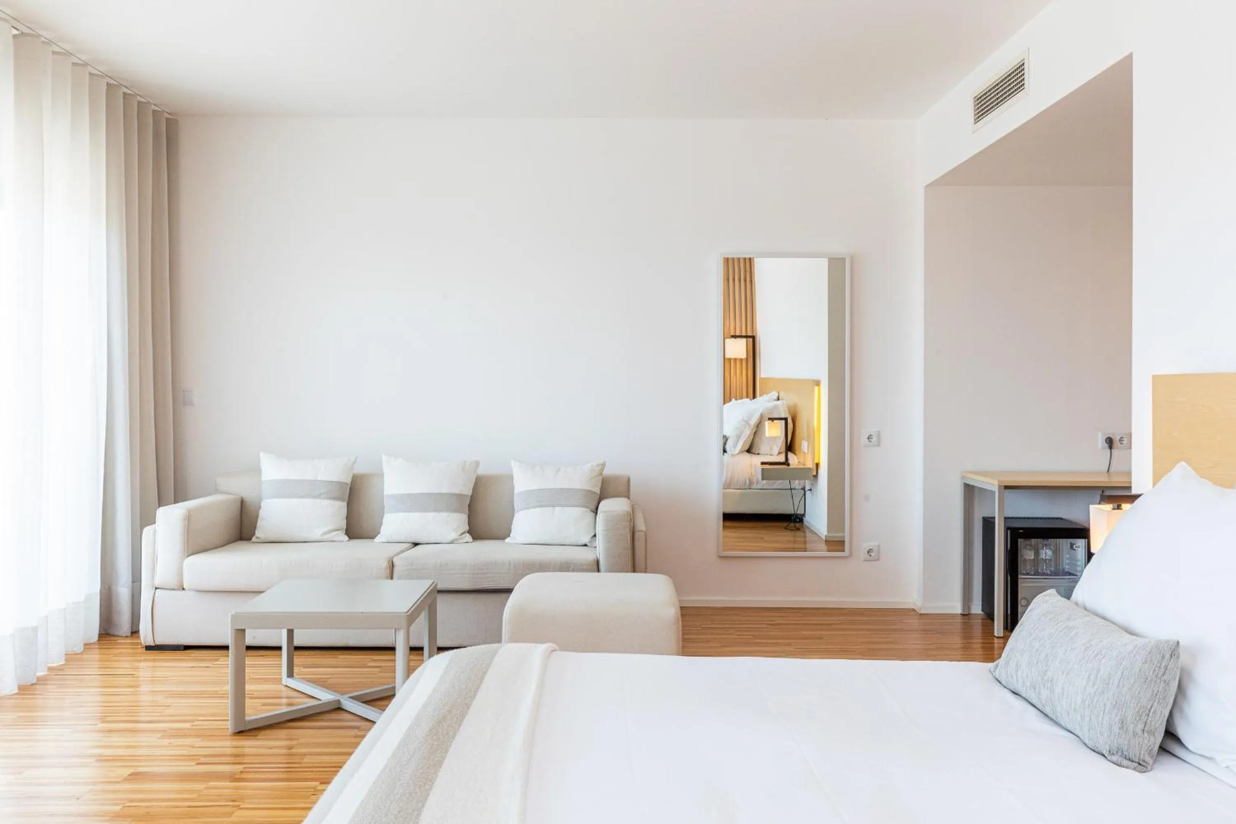 Photo of the whole room, Bed in Algarve Race Resort - Hotel