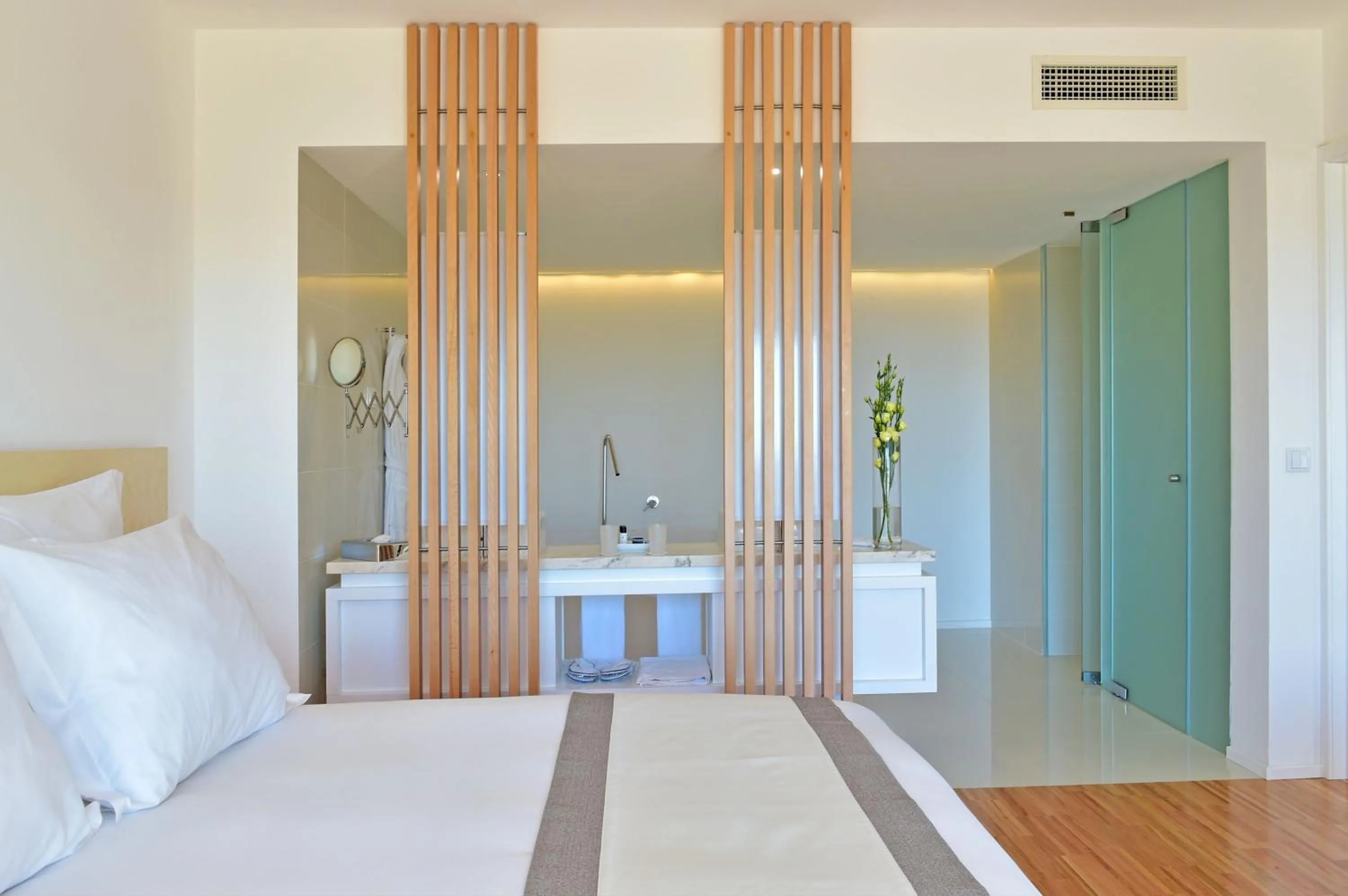 Bedroom, Bed in Algarve Race Resort - Hotel