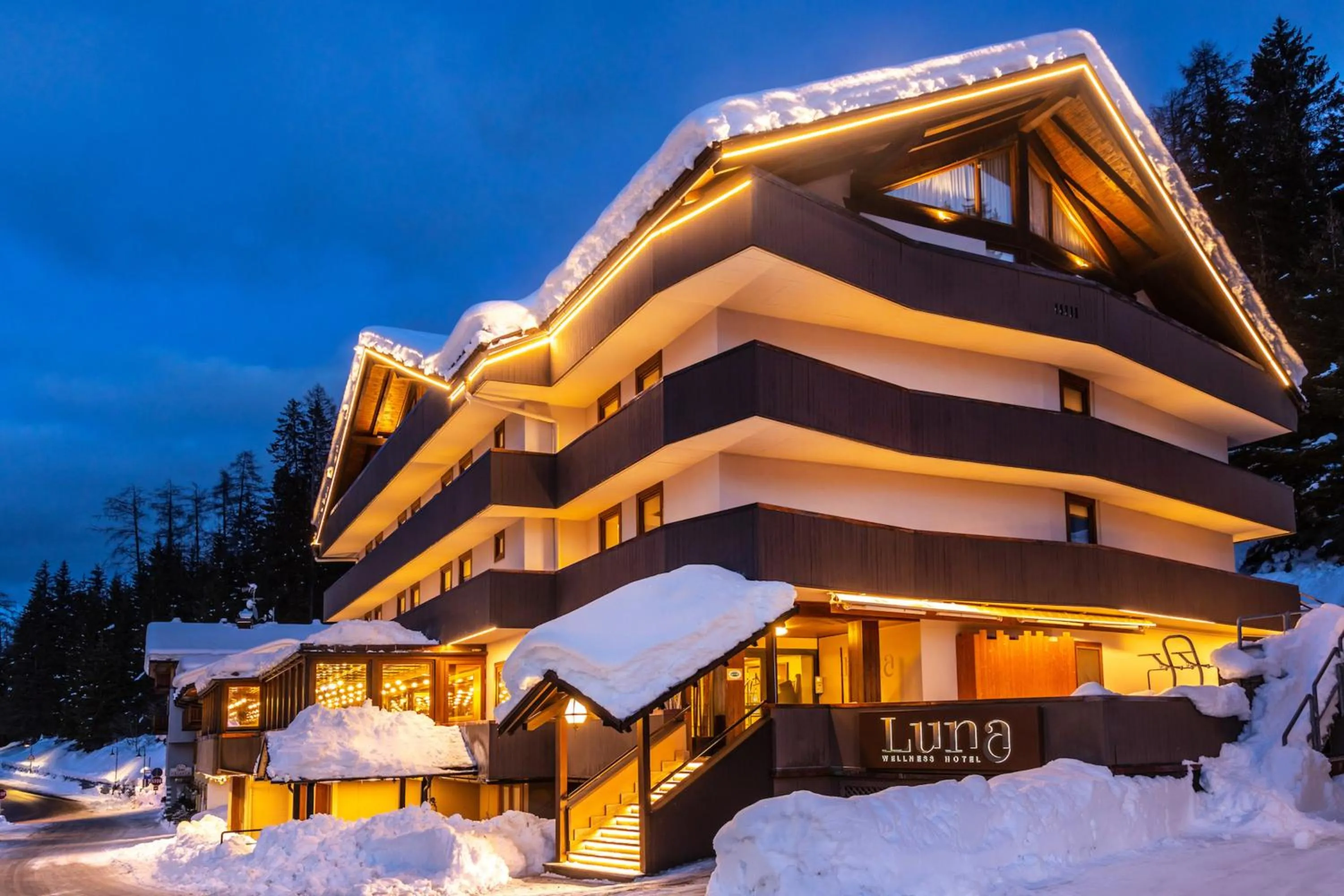 Property building in Luna Wellness Hotel