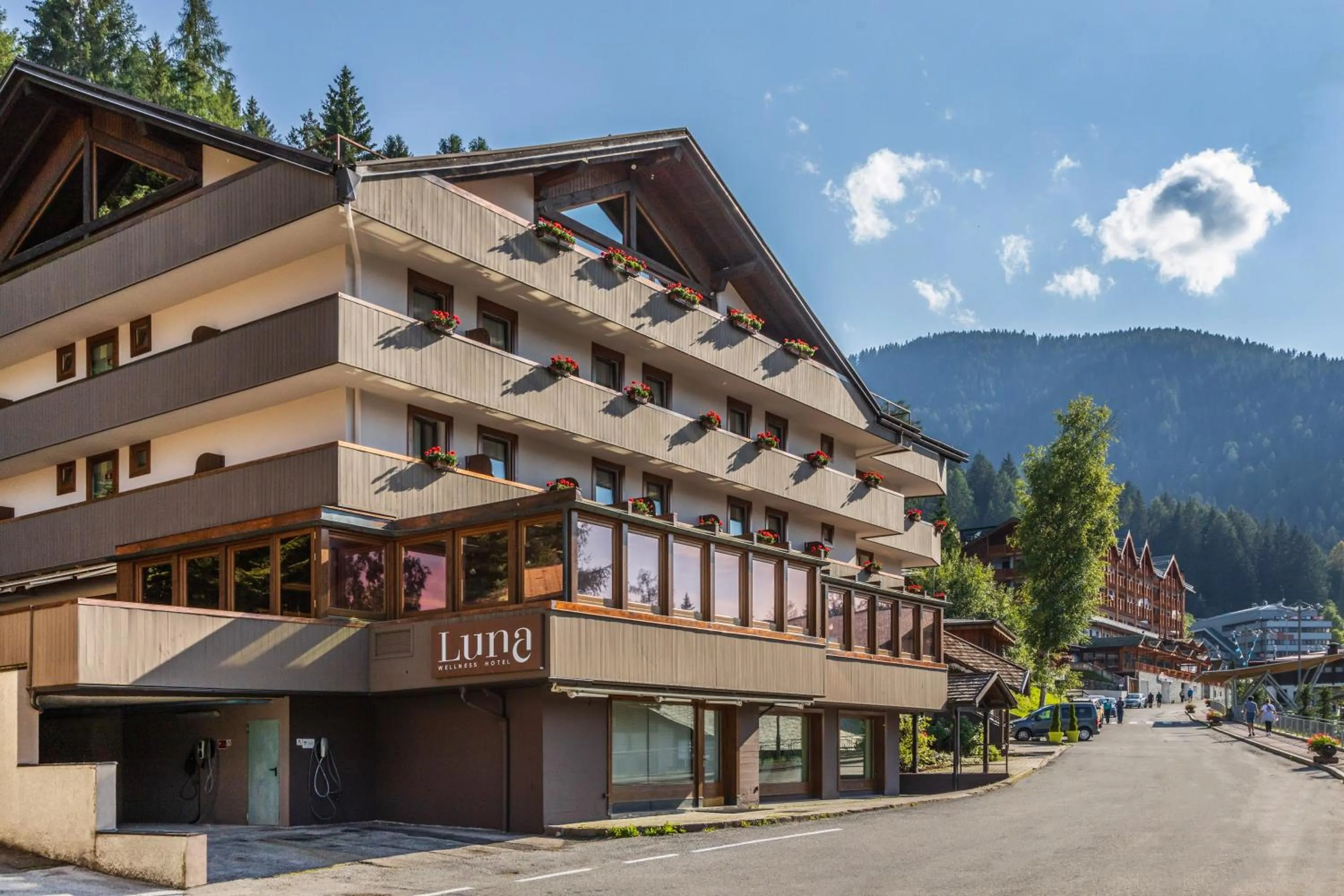 Property building in Luna Wellness Hotel