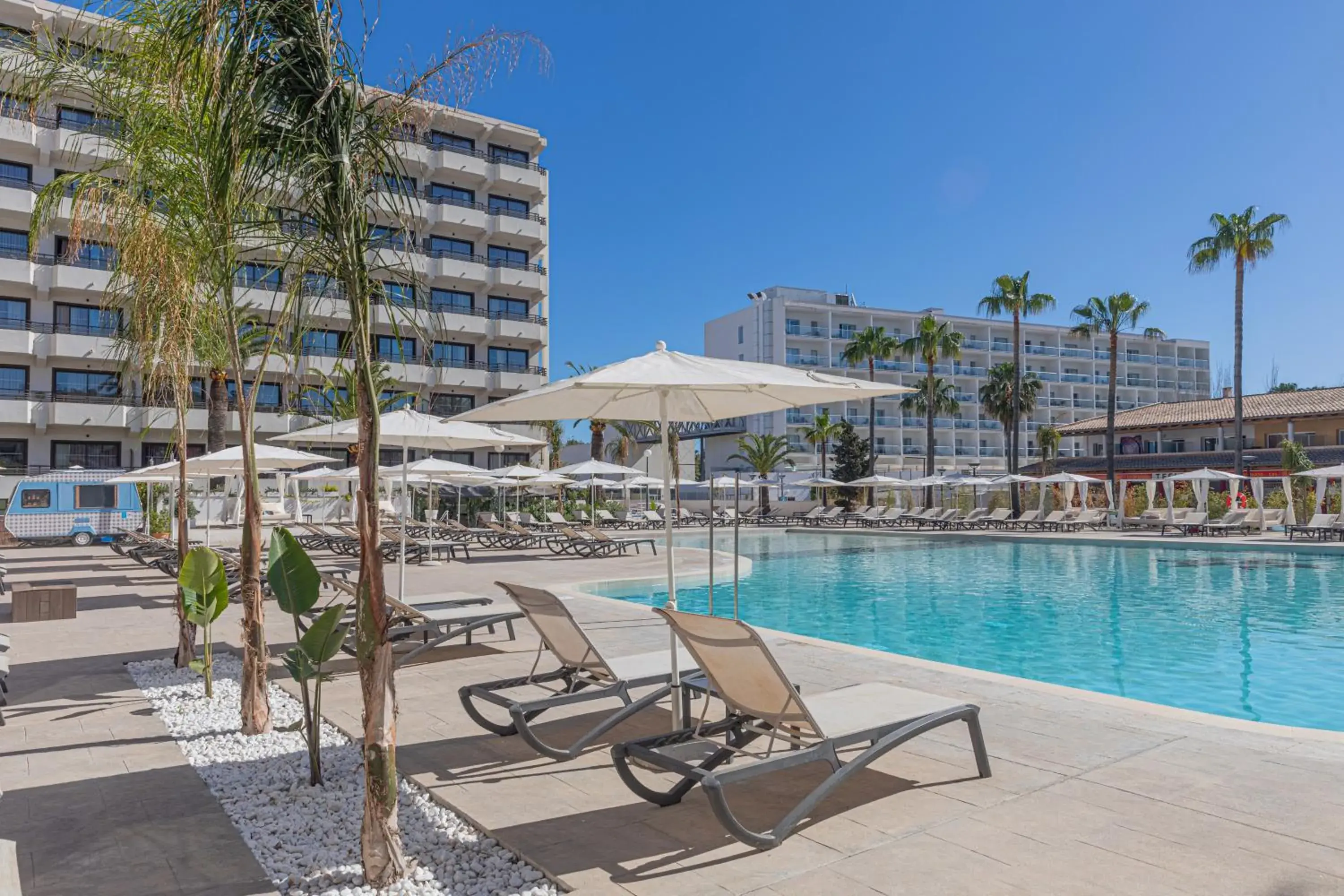 Property building in INNSiDE by Meliá Alcudia Property building in INNSiDE by Meliá Alcudia