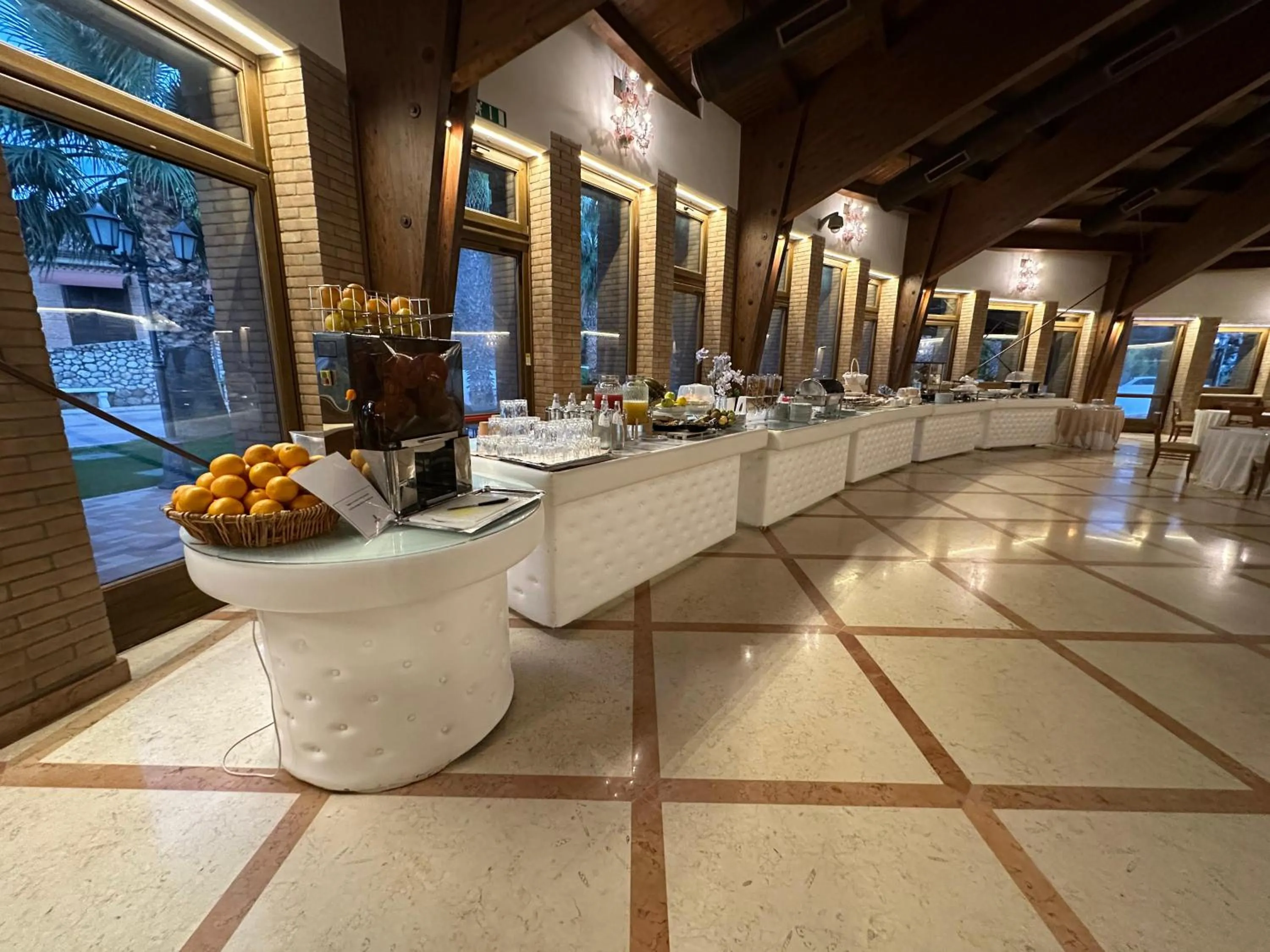 Breakfast in Grand Hotel Vigna Nocelli