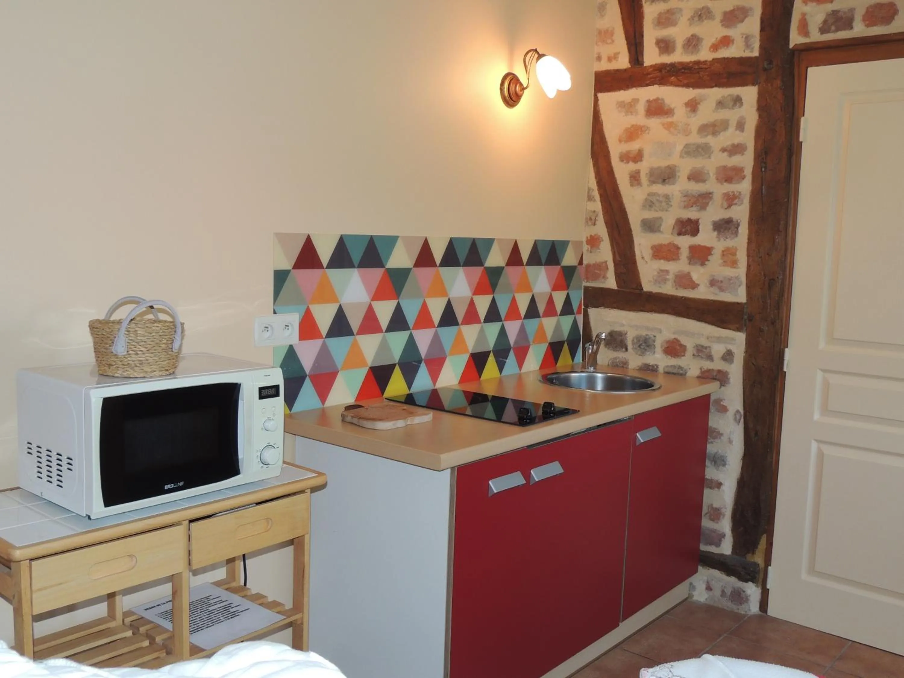 Kitchen or kitchenette in chambres d'hôtes le Boyer