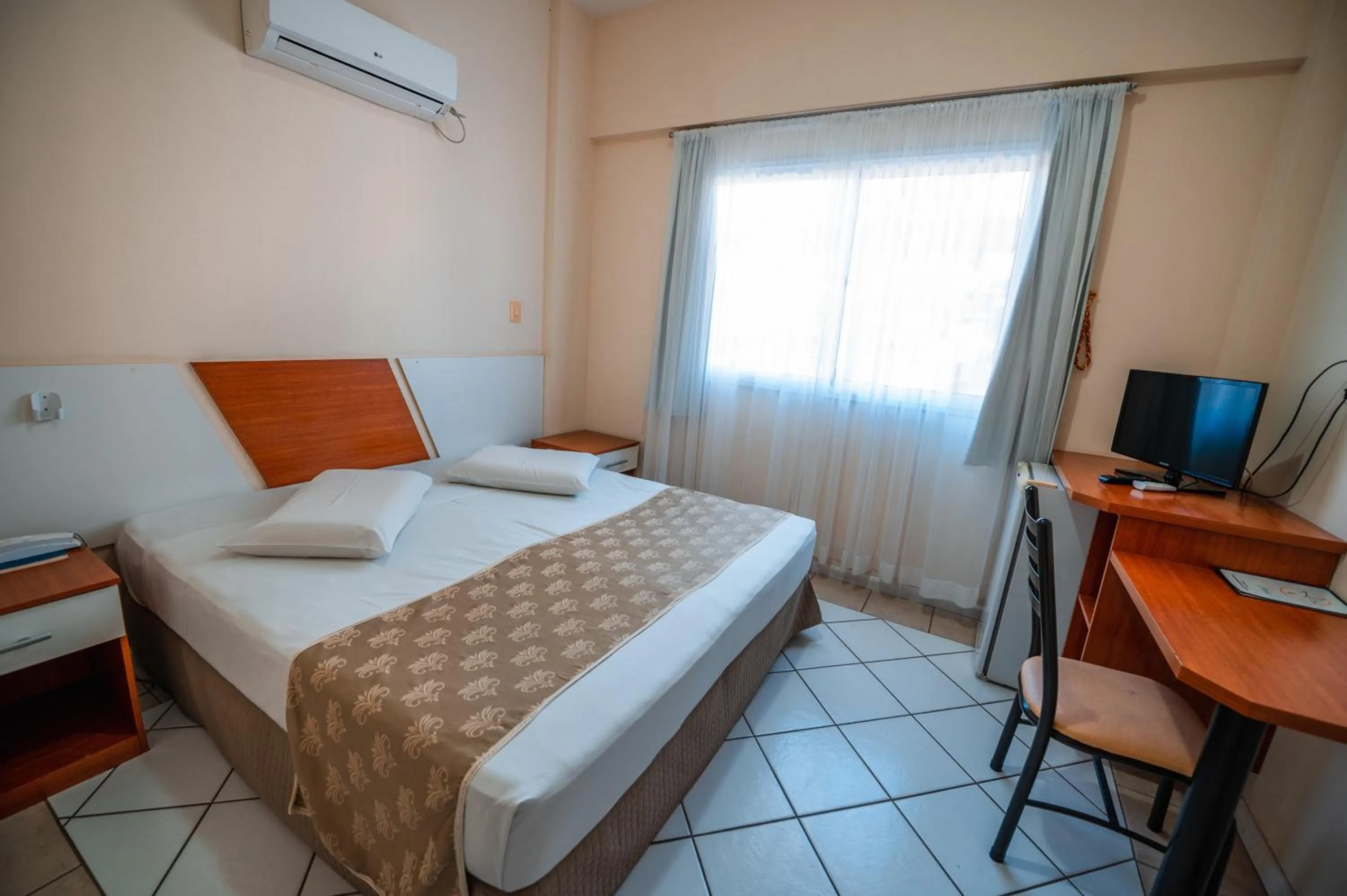 Bed in Fragata Hotel