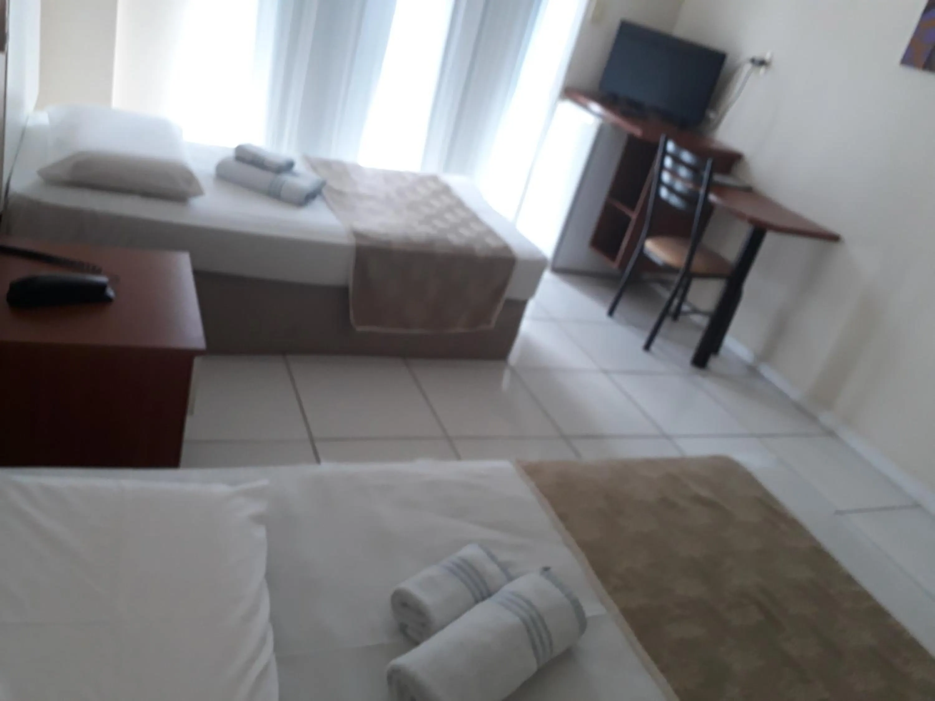 Photo of the whole room, Bed in Fragata Hotel