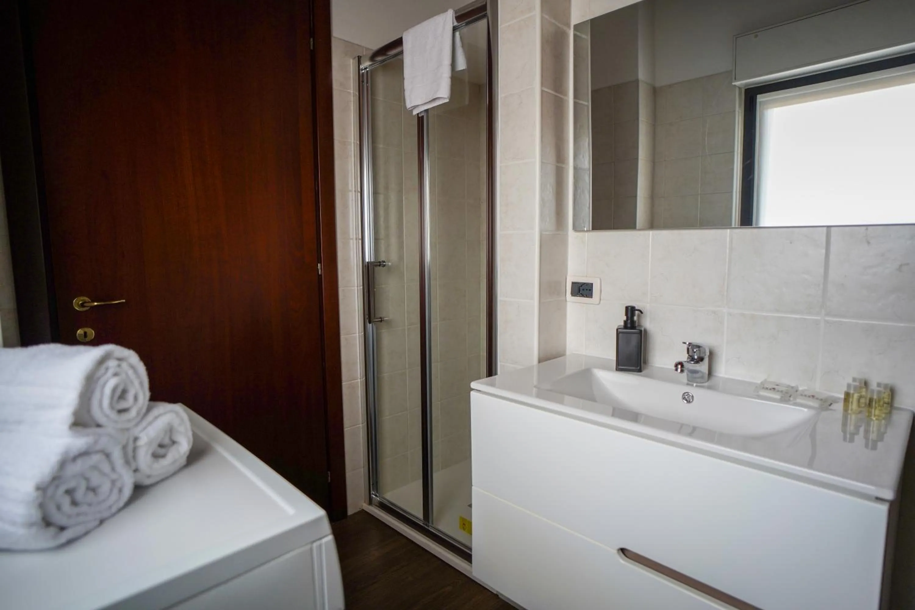 Shower in Bnbook Expo Residence Rho