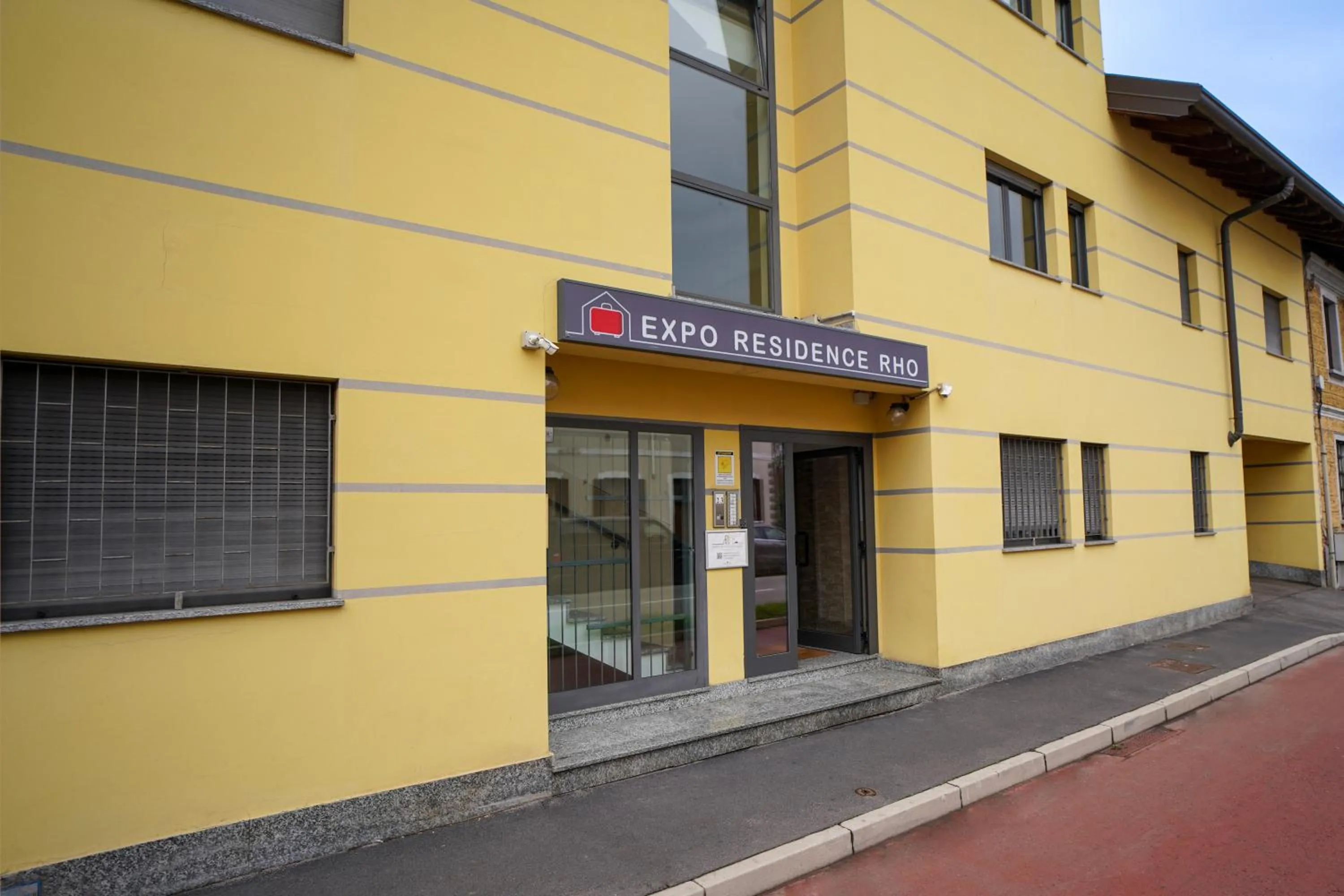 Property building in Bnbook Expo Residence Rho