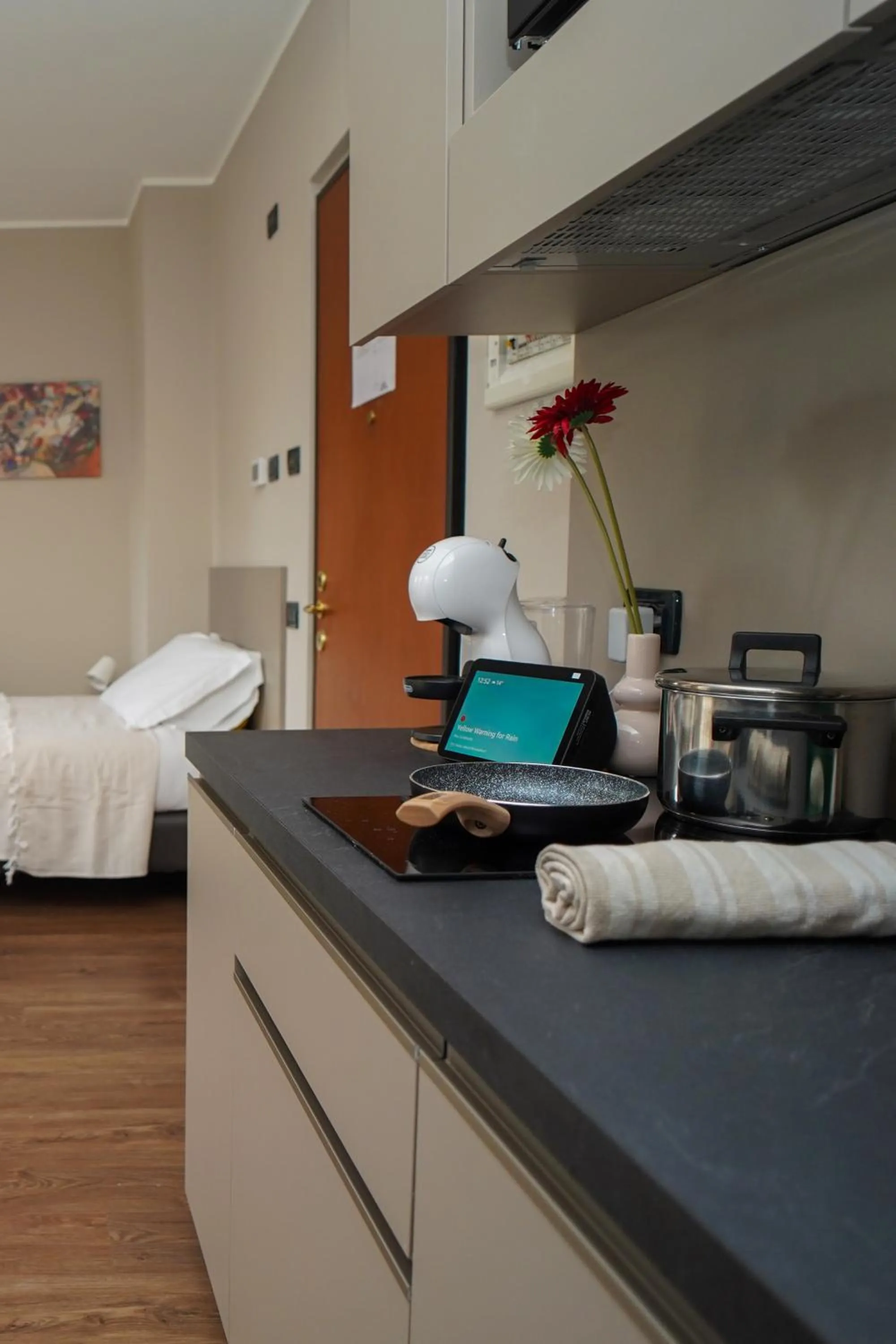 Kitchen or kitchenette, Bed in Bnbook Expo Residence Rho