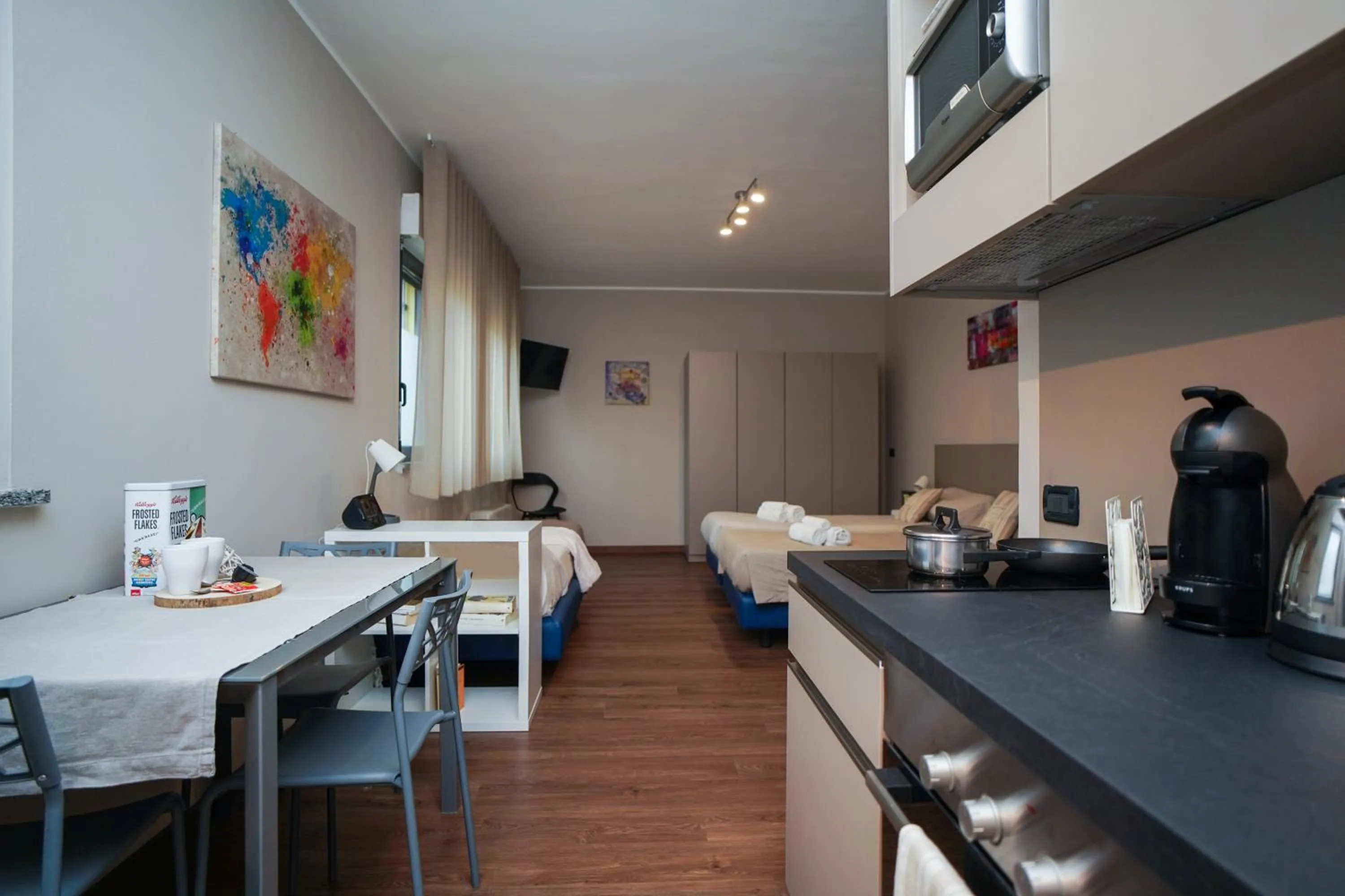 Coffee/tea facilities in Bnbook Expo Residence Rho