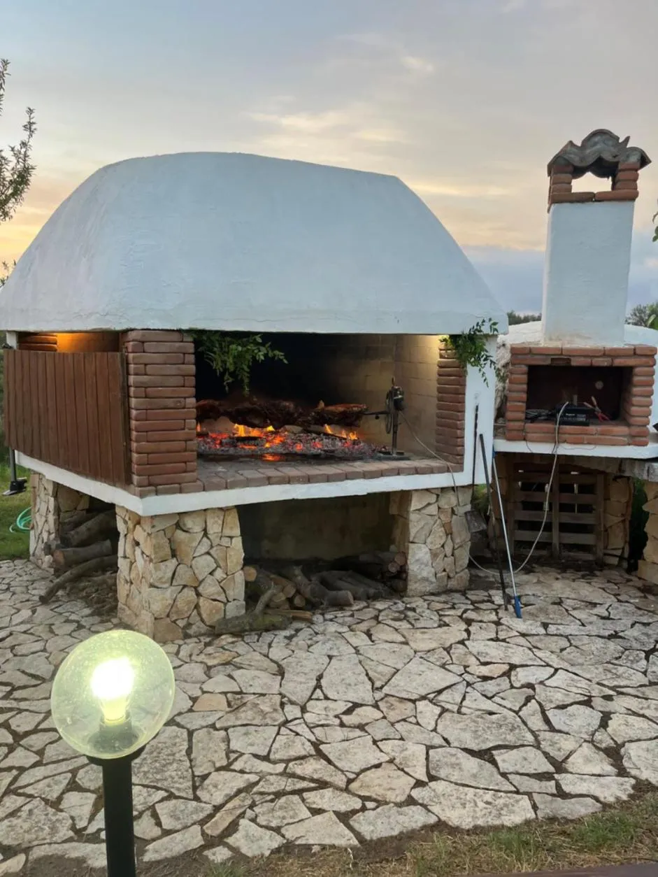 BBQ facilities in Hotel Baia Cea