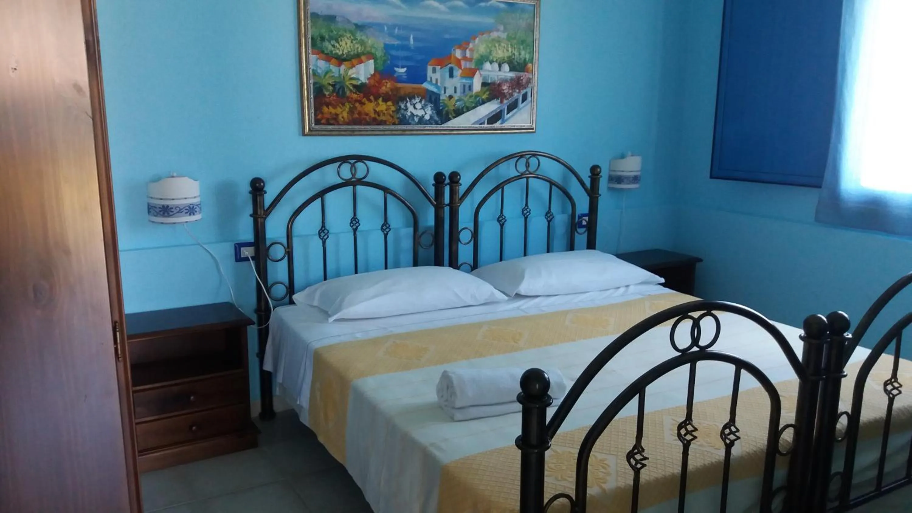 Photo of the whole room, Bed in Hotel Baia Cea