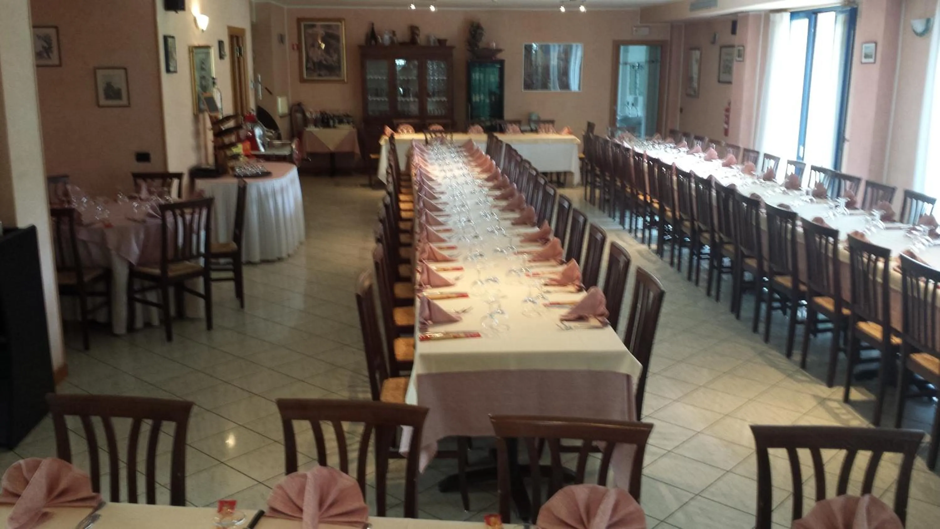 Restaurant/places to eat in Hotel Il Canneto