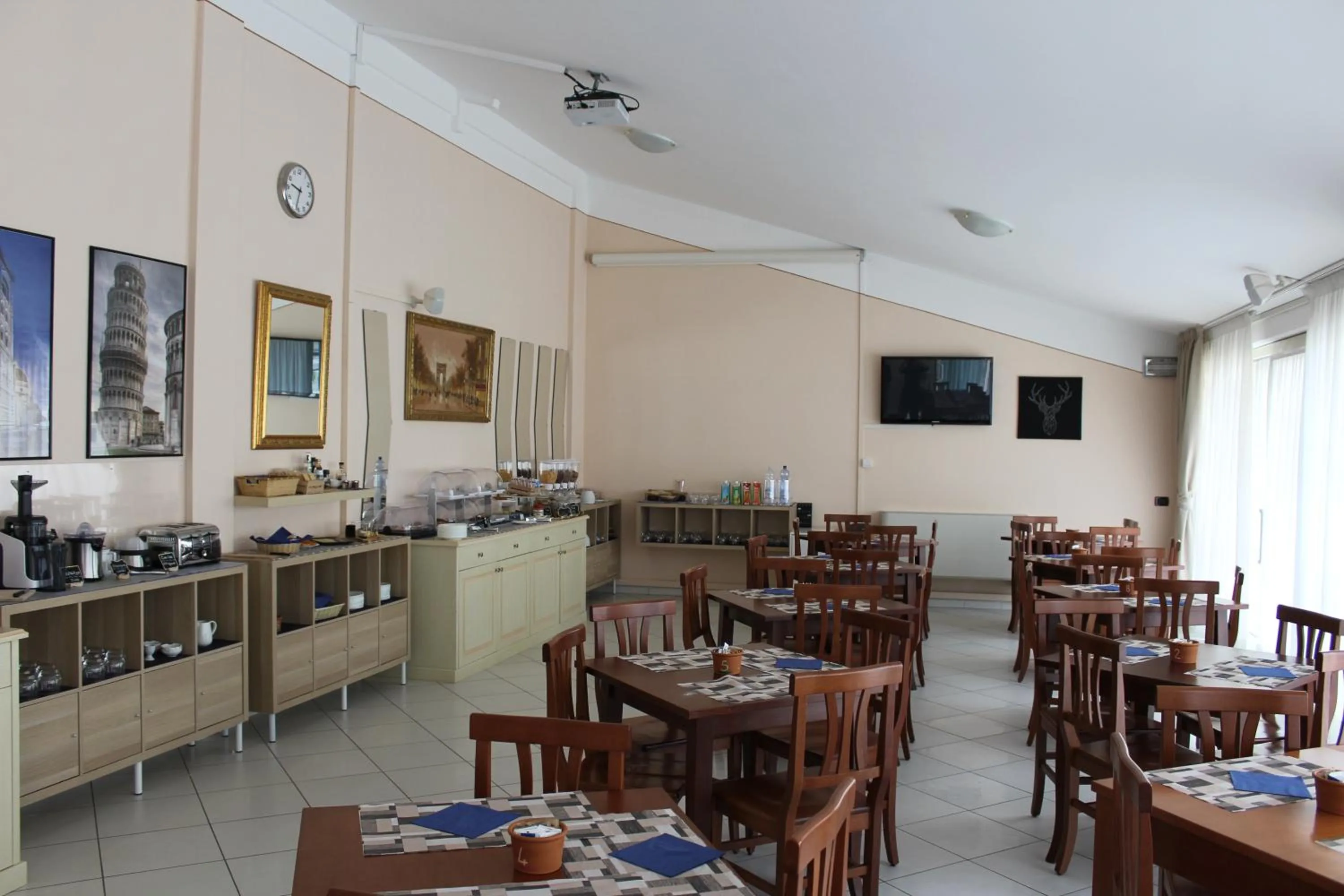 Breakfast in Hotel Plazza