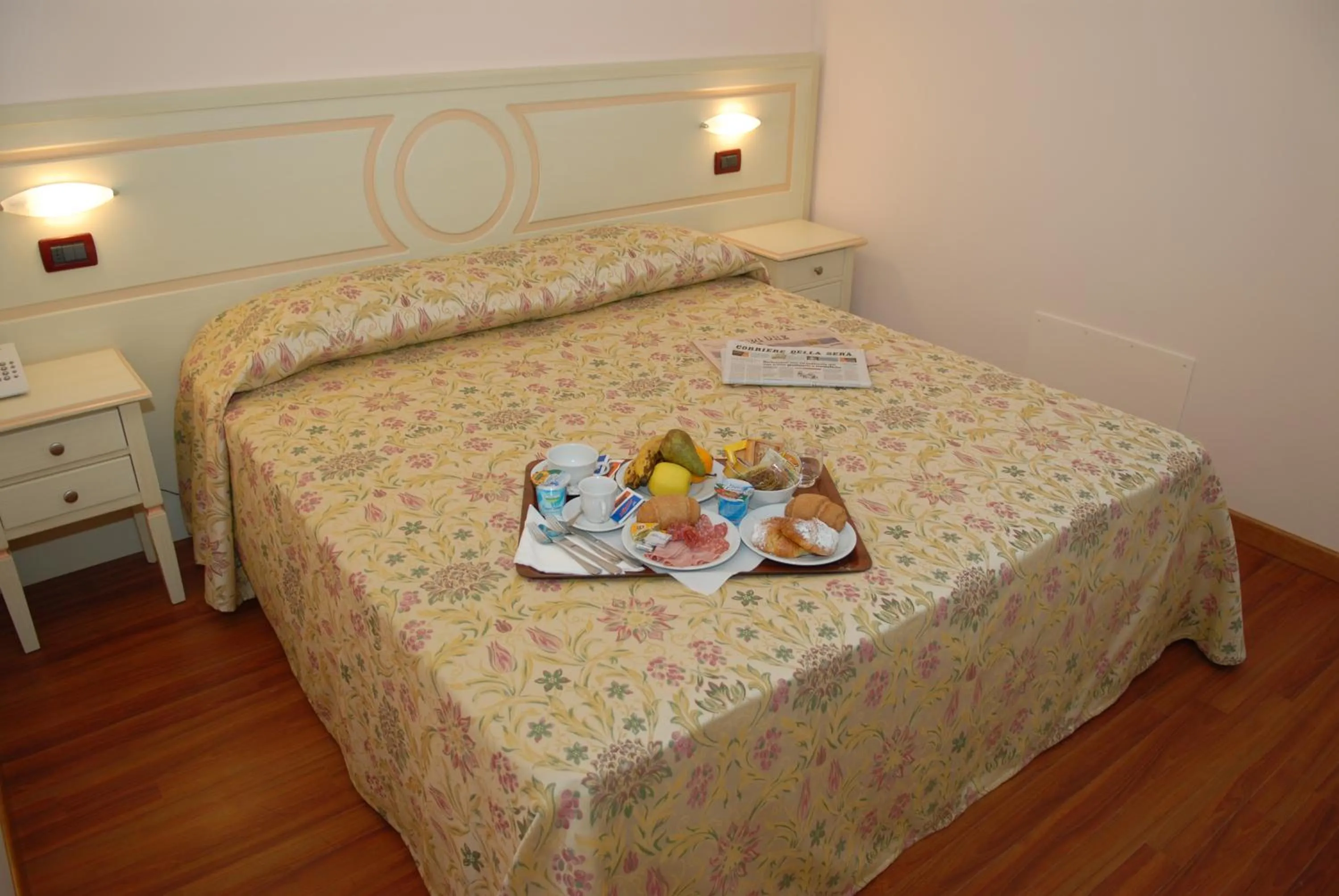 Photo of the whole room, Bed in Hotel Plazza