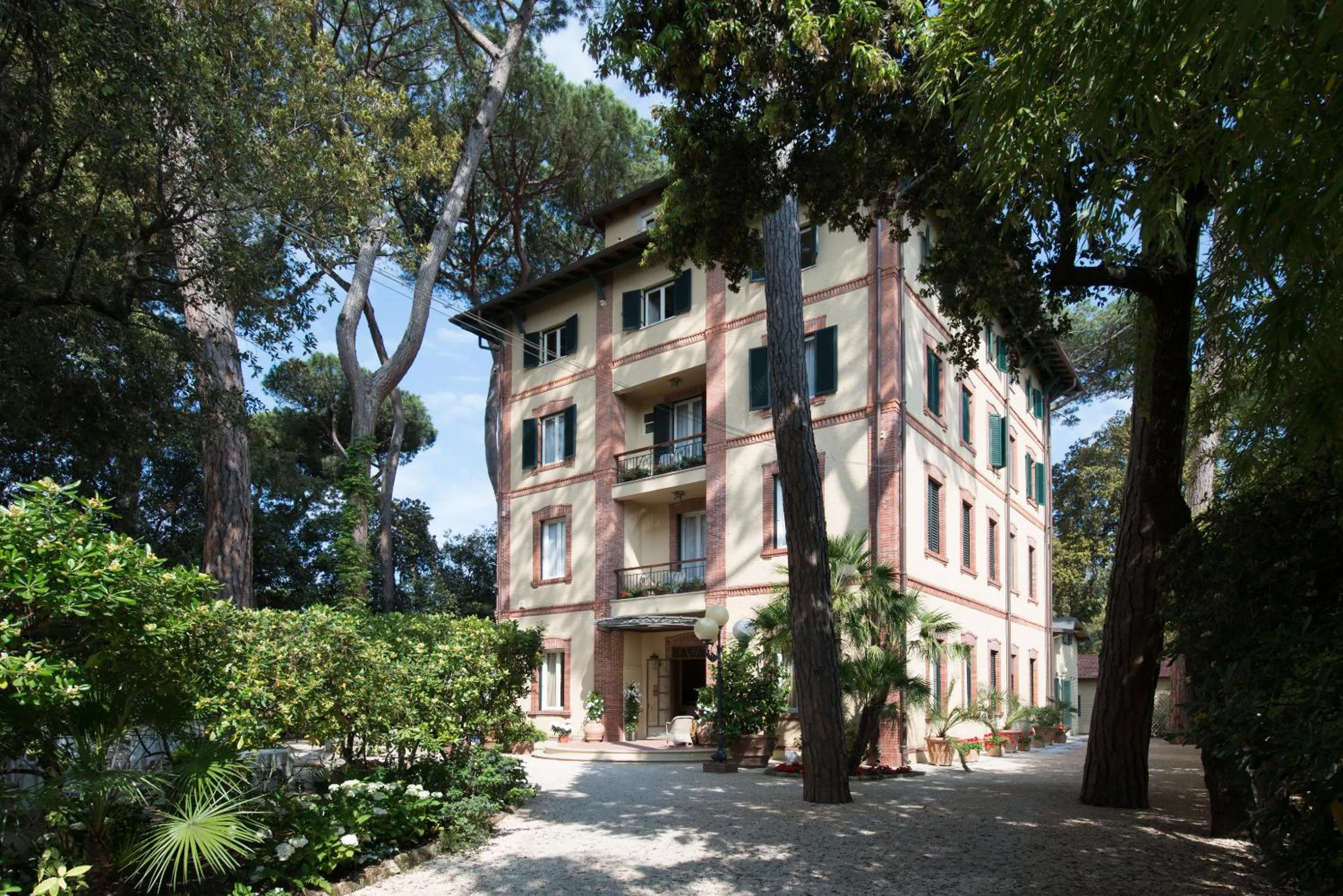 Property building in Hotel Villa Tiziana