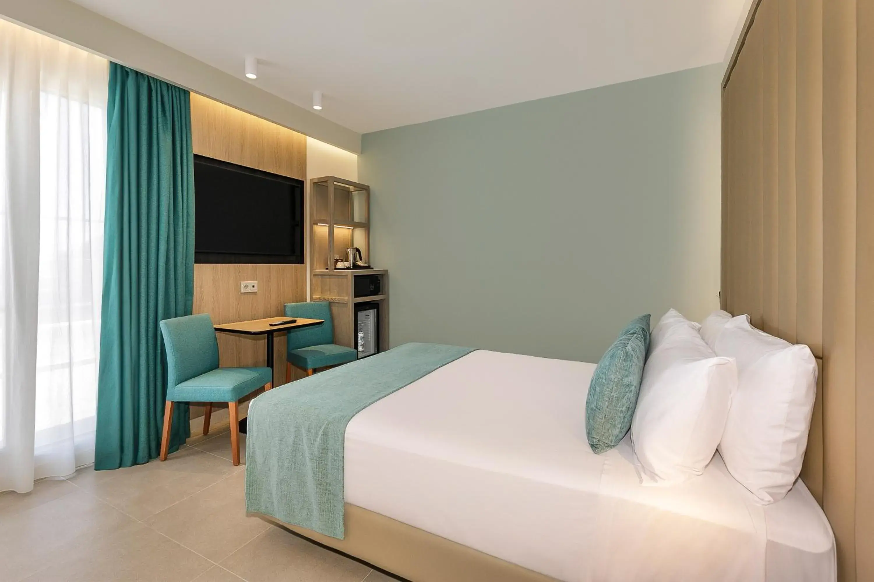 Communal lounge/ TV room, Bed in Sol Torremolinos - Don Marco Adults Recommended Communal lounge/ TV room, Bed in Sol Torremolinos - Don Marco Adults Recommended