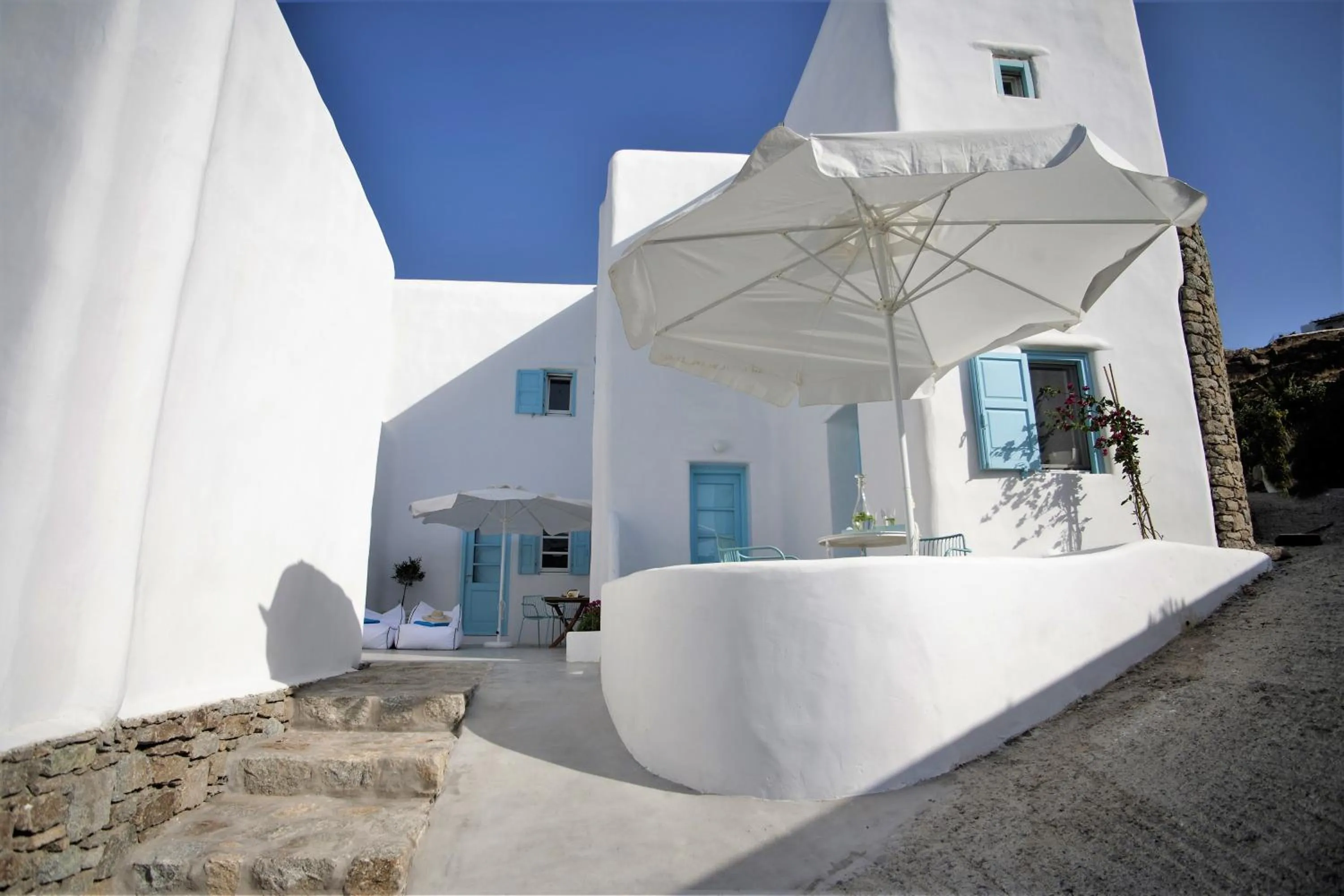 Property building in Mykonos Moussa