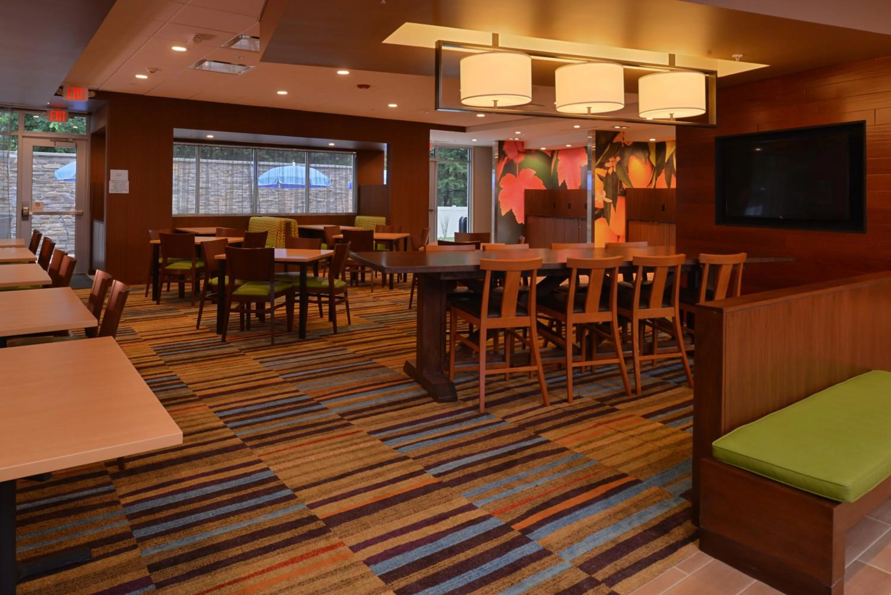 Breakfast in Fairfield Inn & Suites by Marriott Fremont