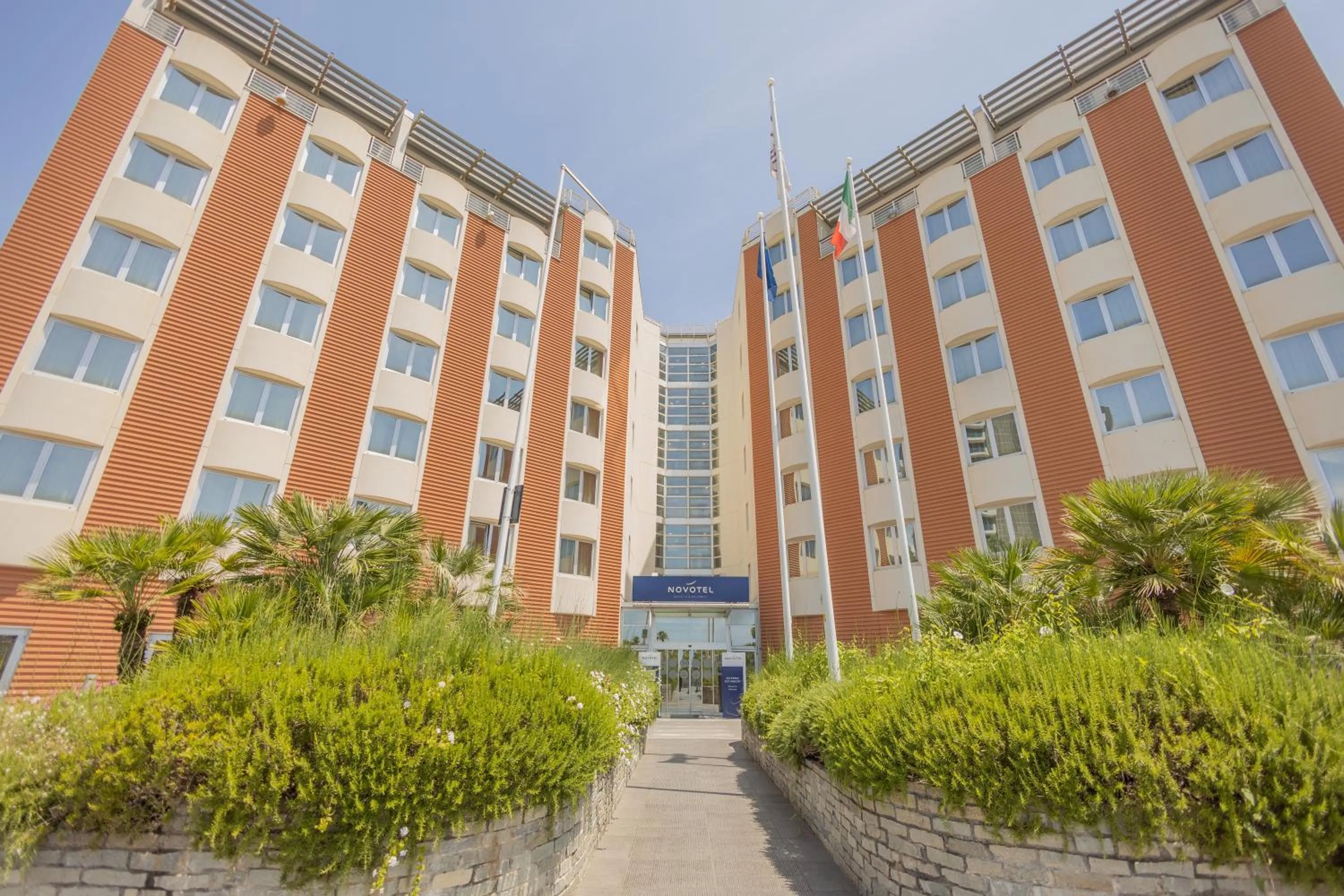 Property building in Novotel Salerno Est Arechi