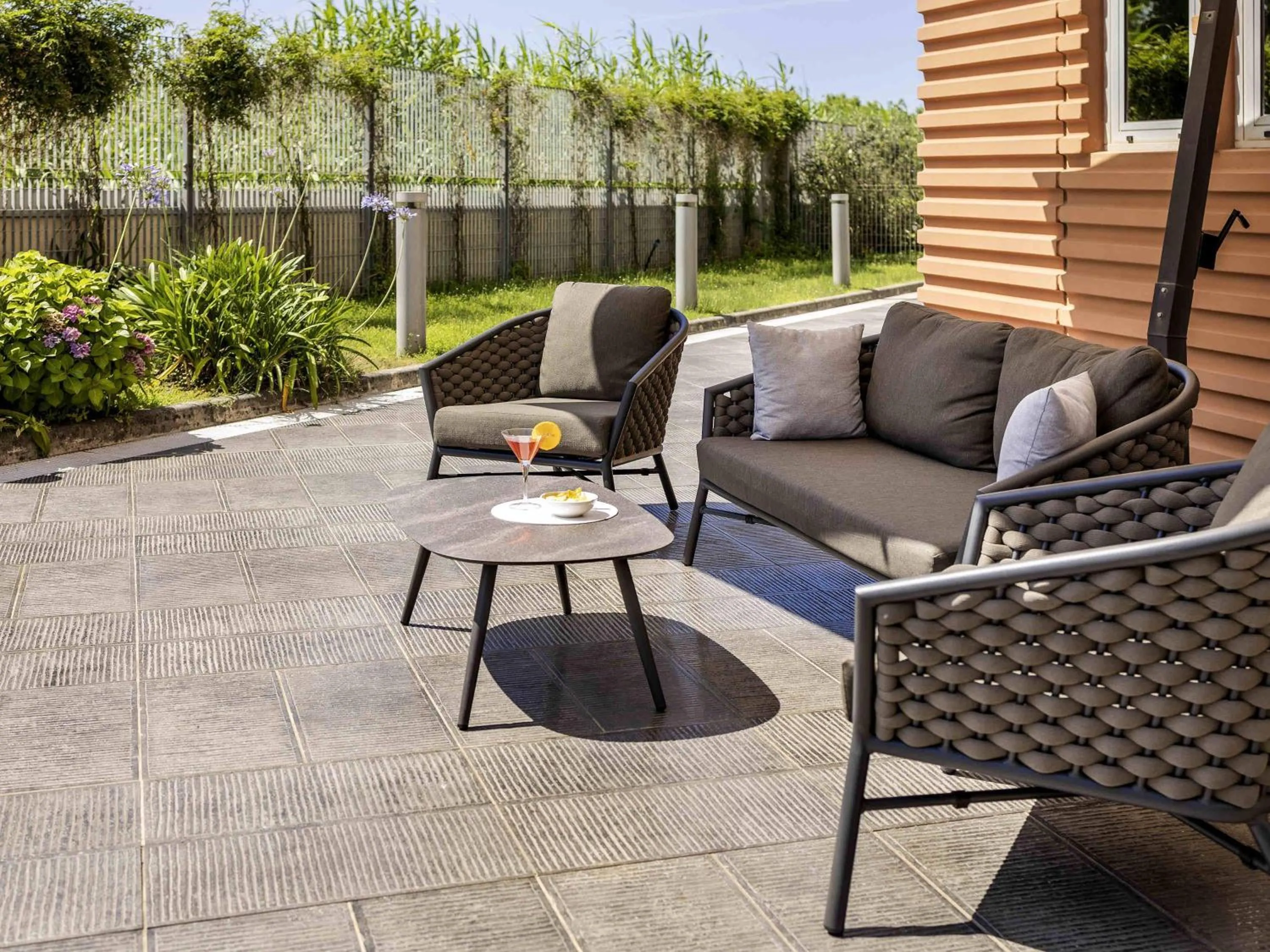 Lounge or bar in Novotel Salerno Est Arechi