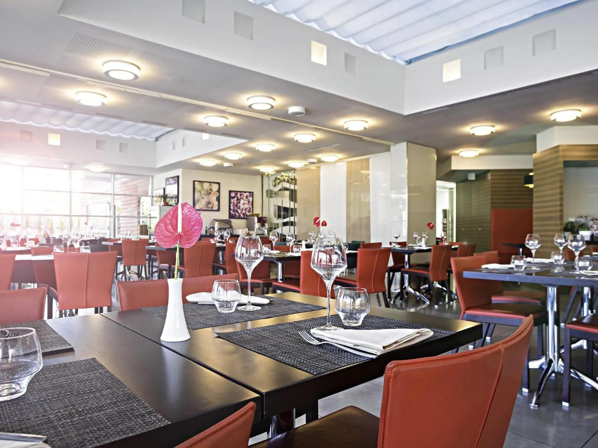 Restaurant/places to eat in Novotel Salerno Est Arechi