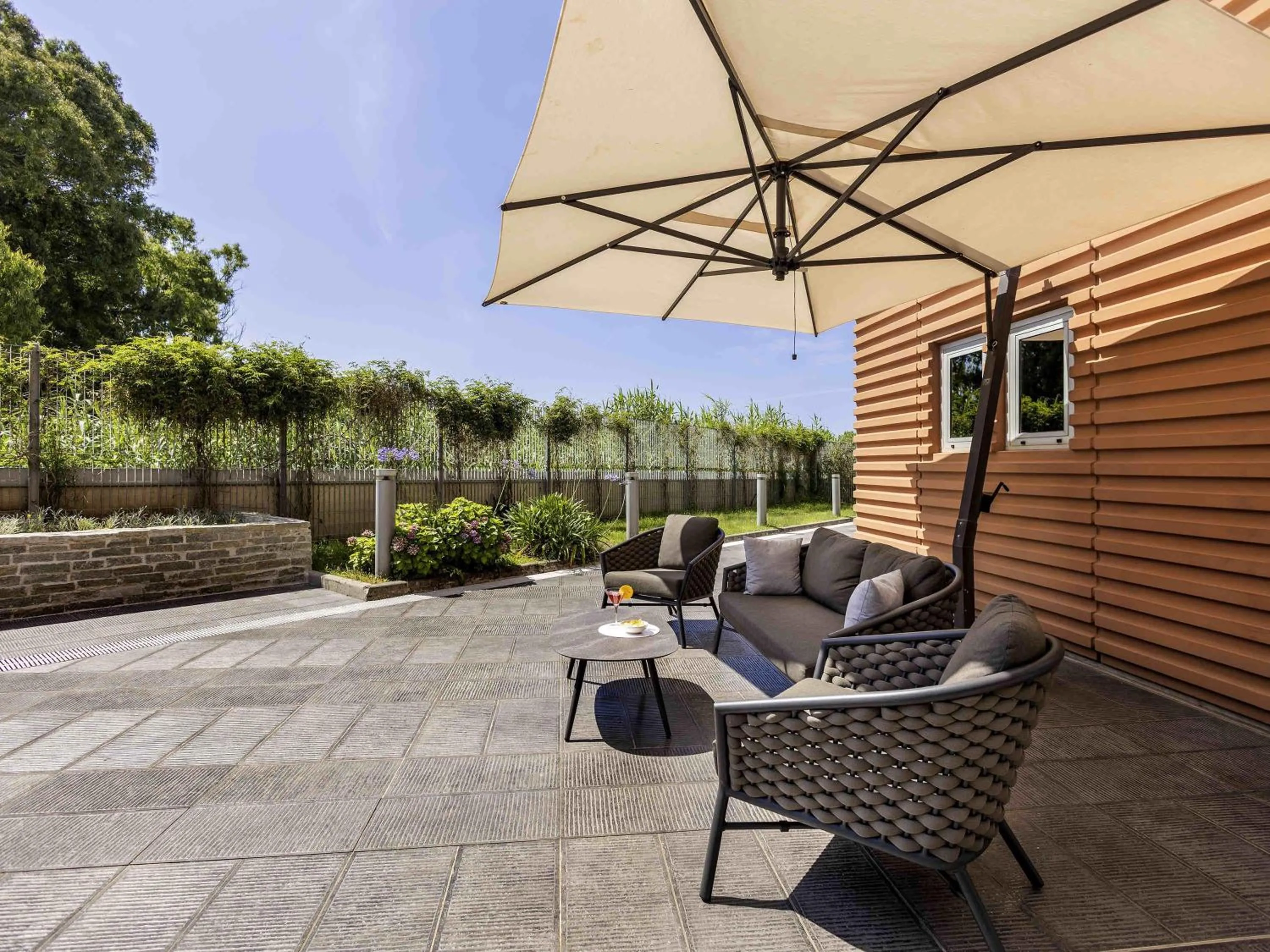 Lounge or bar in Novotel Salerno Est Arechi