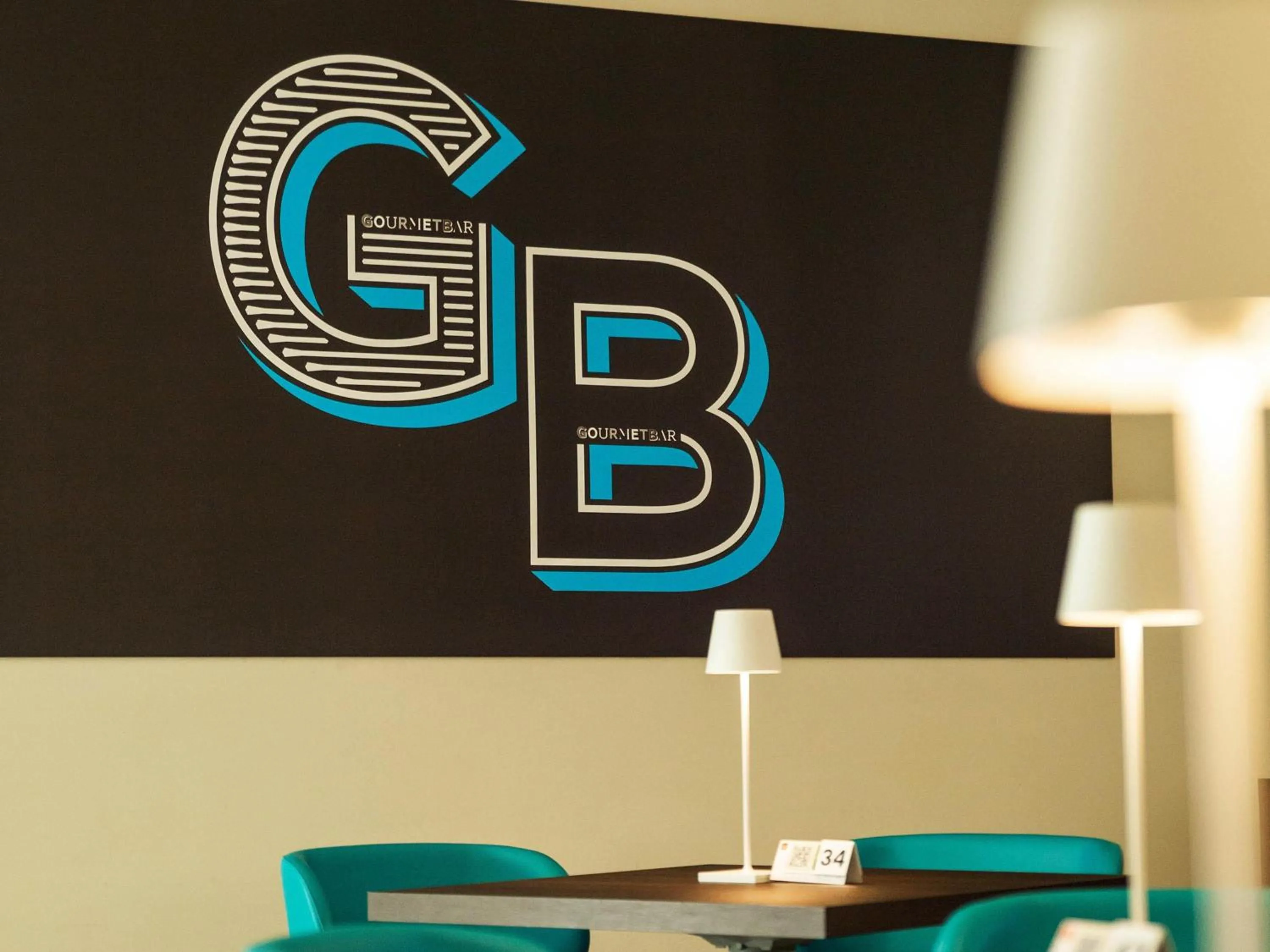 Lounge or bar in Novotel Salerno Est Arechi