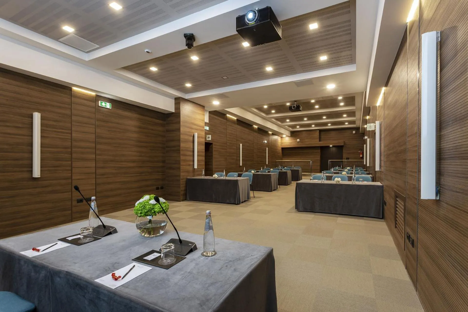 Meeting/conference room in Palazzo Caracciolo Naples