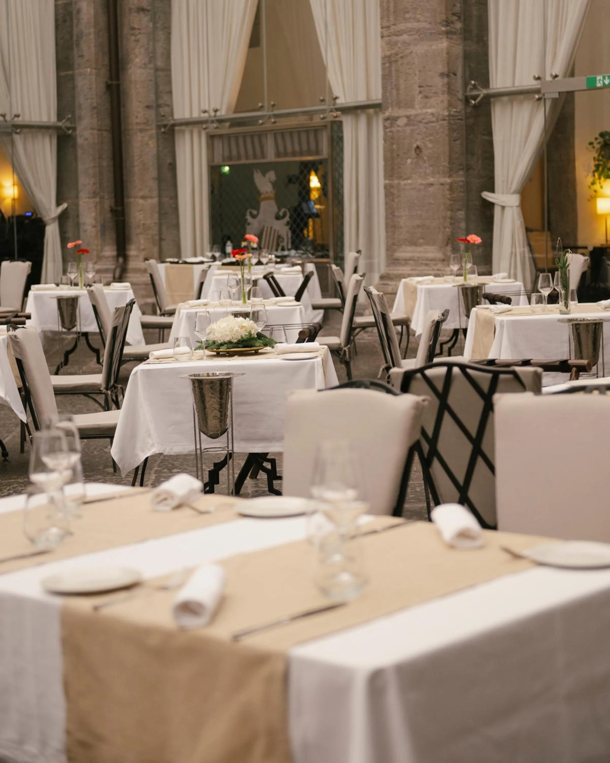 Restaurant/places to eat in Palazzo Caracciolo Naples