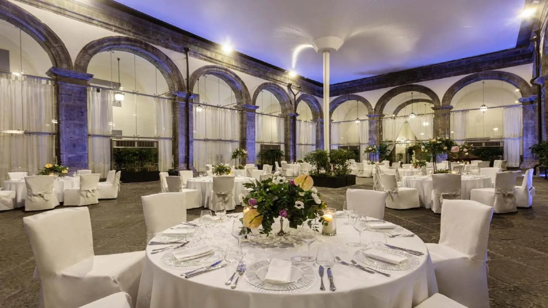 wedding in Palazzo Caracciolo Naples