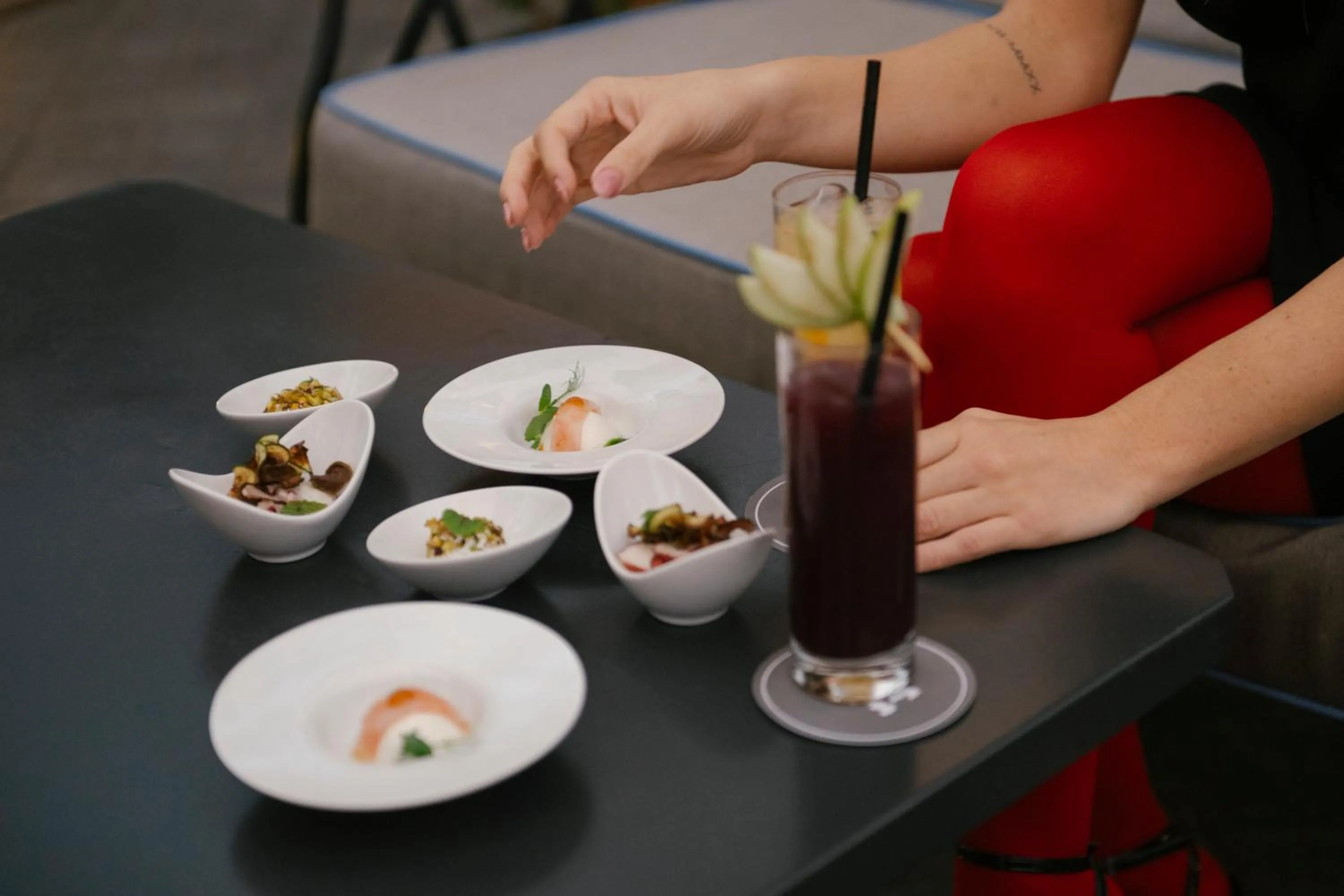 Restaurant/places to eat in Palazzo Caracciolo Naples