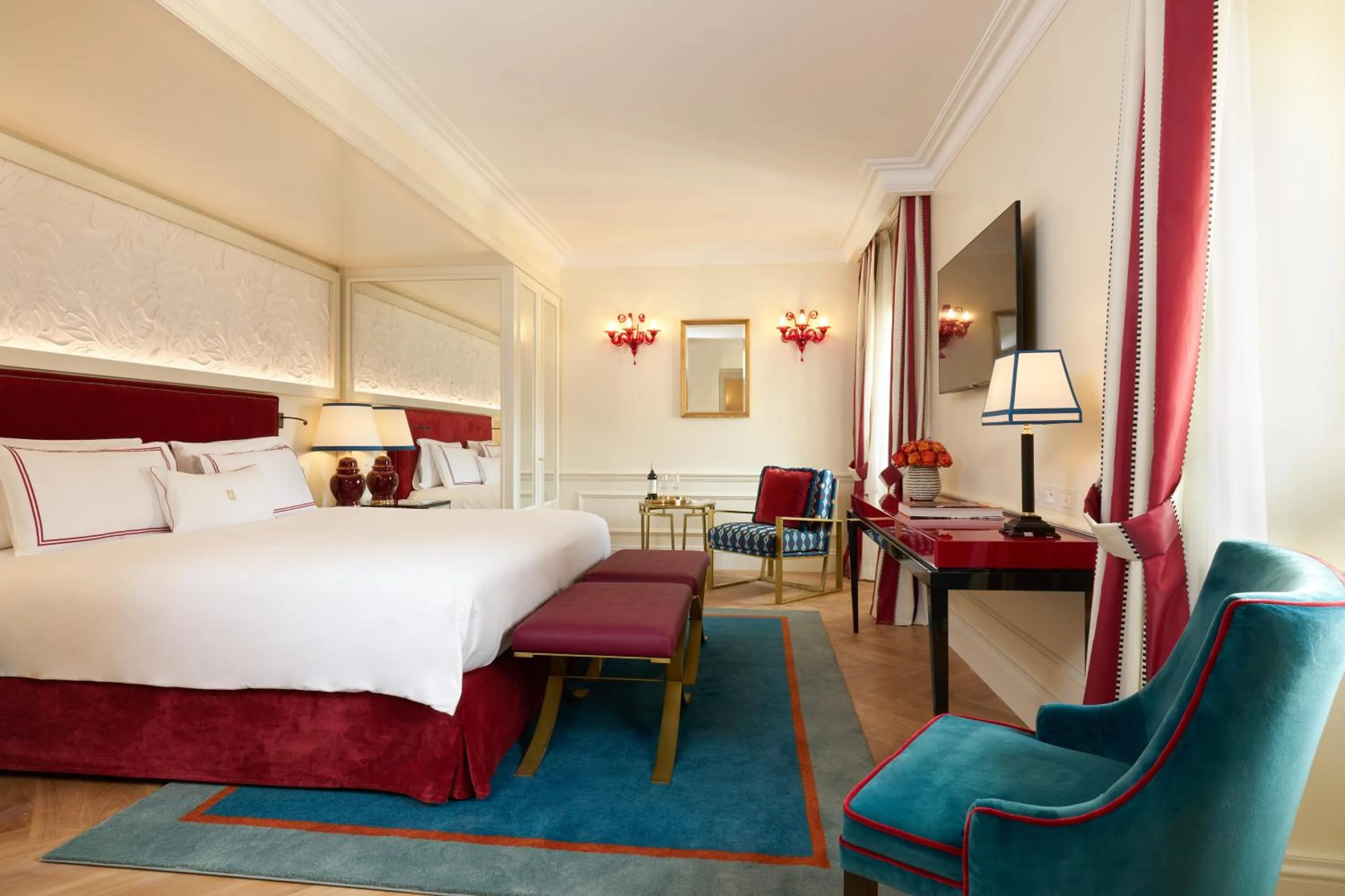 View (from property/room), Bed in Palazzo Ripetta