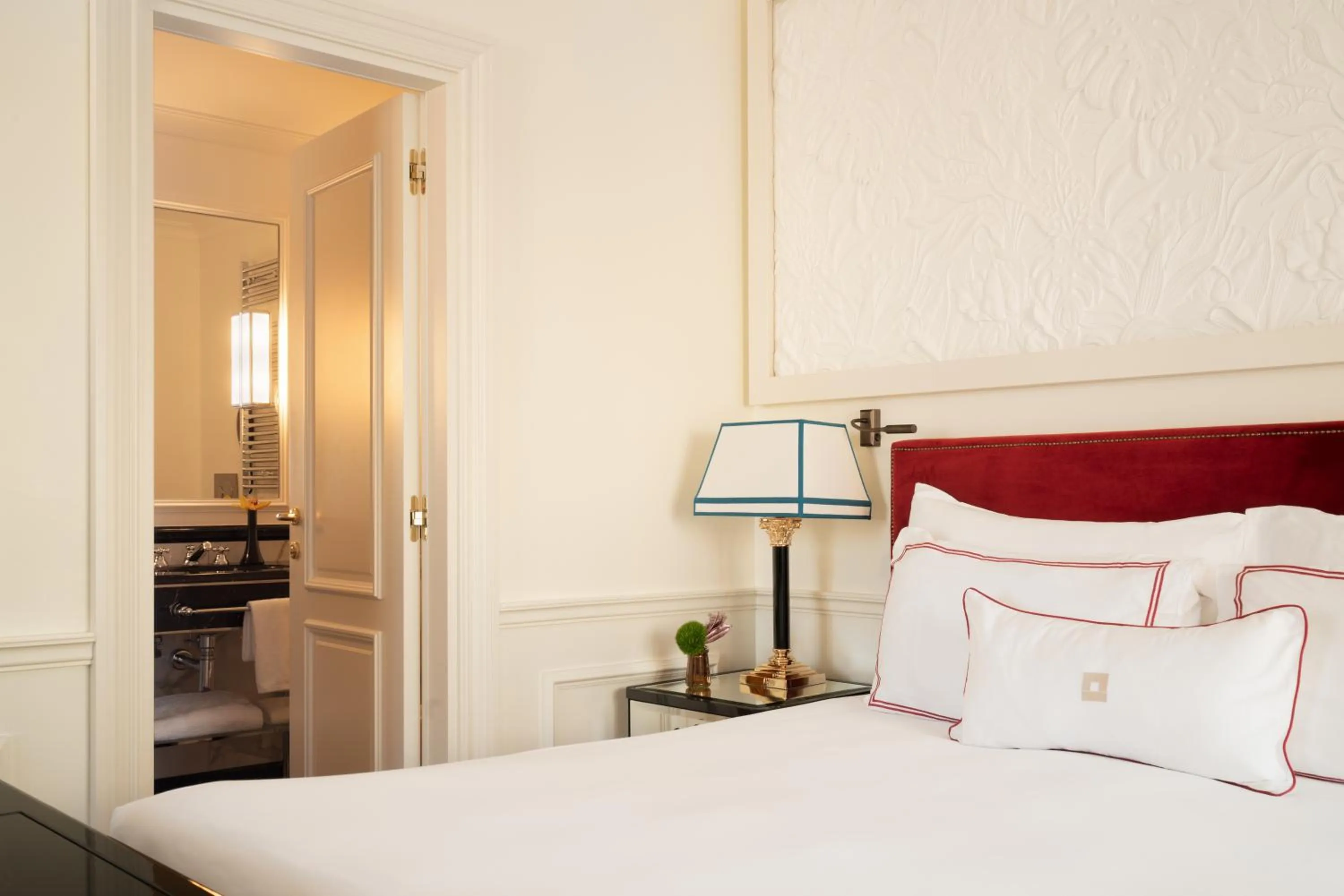 Decorative detail, Bed in Palazzo Ripetta