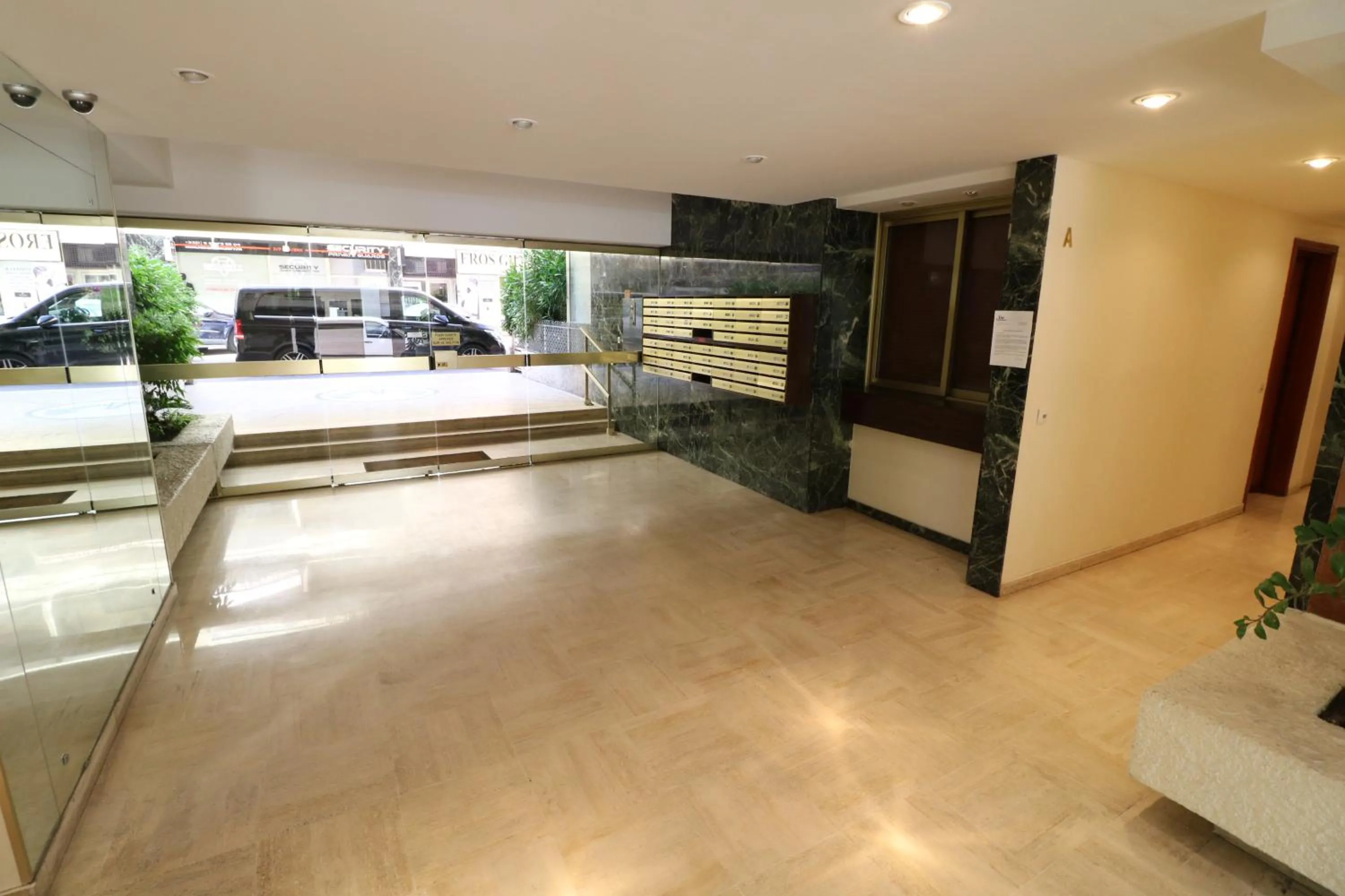 Facade/entrance in 2 bedroom & studio Palais Royal 2 mins from Croisette and Carlton