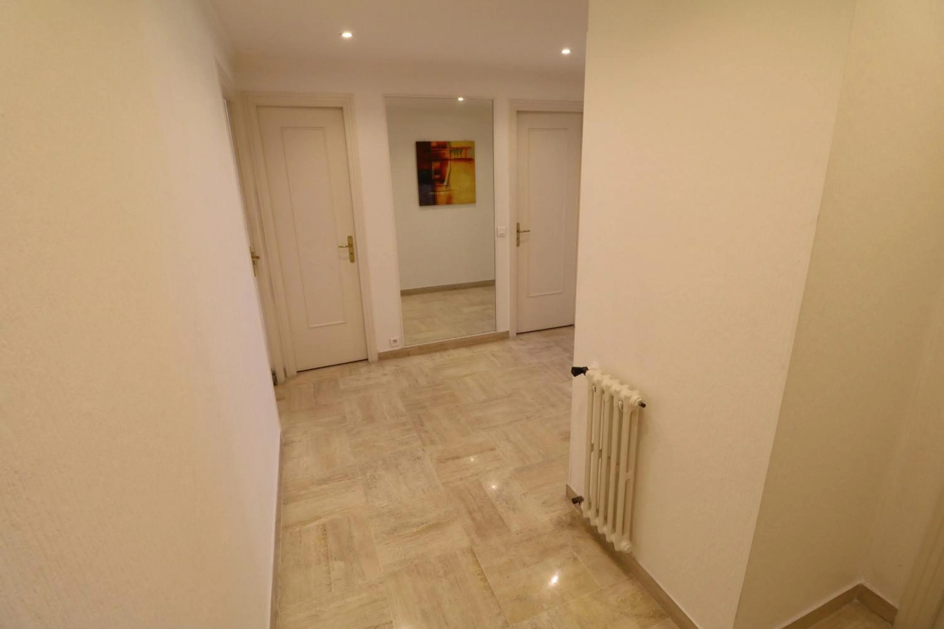 Decorative detail in 2 bedroom & studio Palais Royal 2 mins from Croisette and Carlton