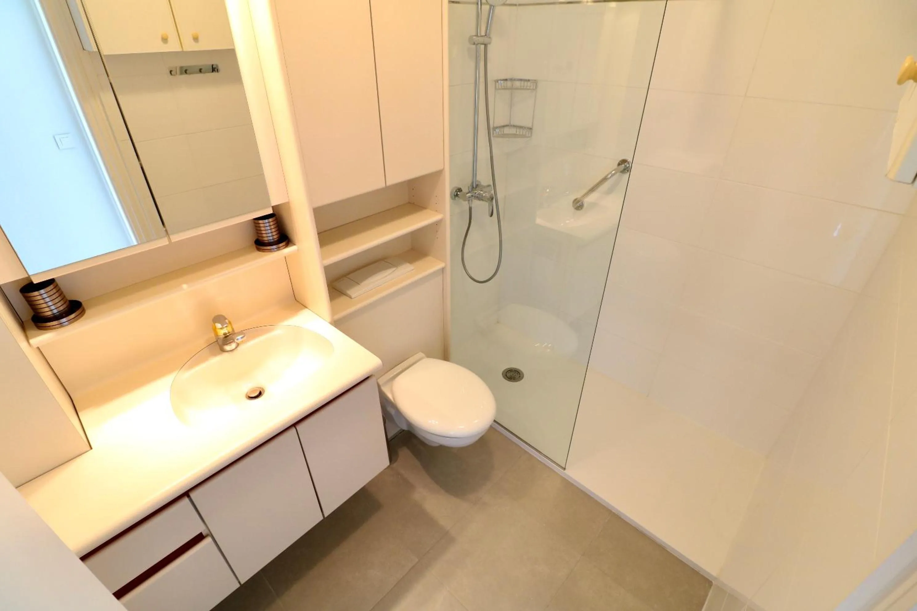 Bathroom in 2 bedroom & studio Palais Royal 2 mins from Croisette and Carlton