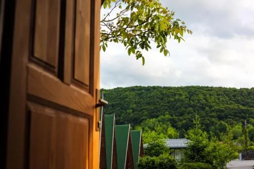 Rooms & Glamping Lana Haus