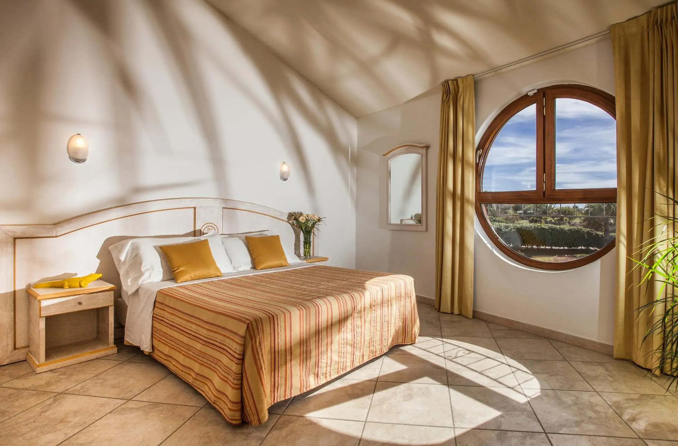 Superior Double or Twin Room in Hotel Raffael PHG Superior Double or Twin Room in Hotel Raffael PHG