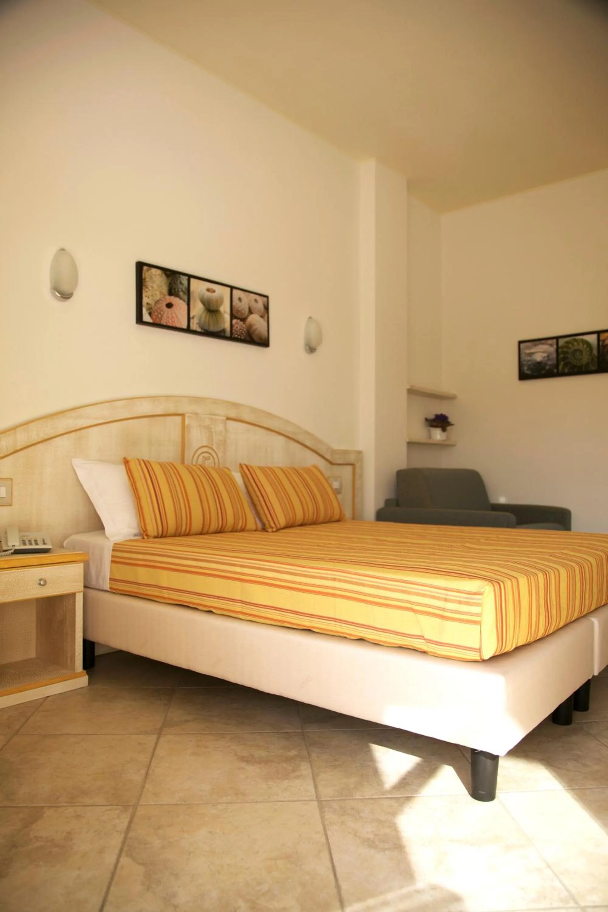 Bed in Hotel Raffael PHG