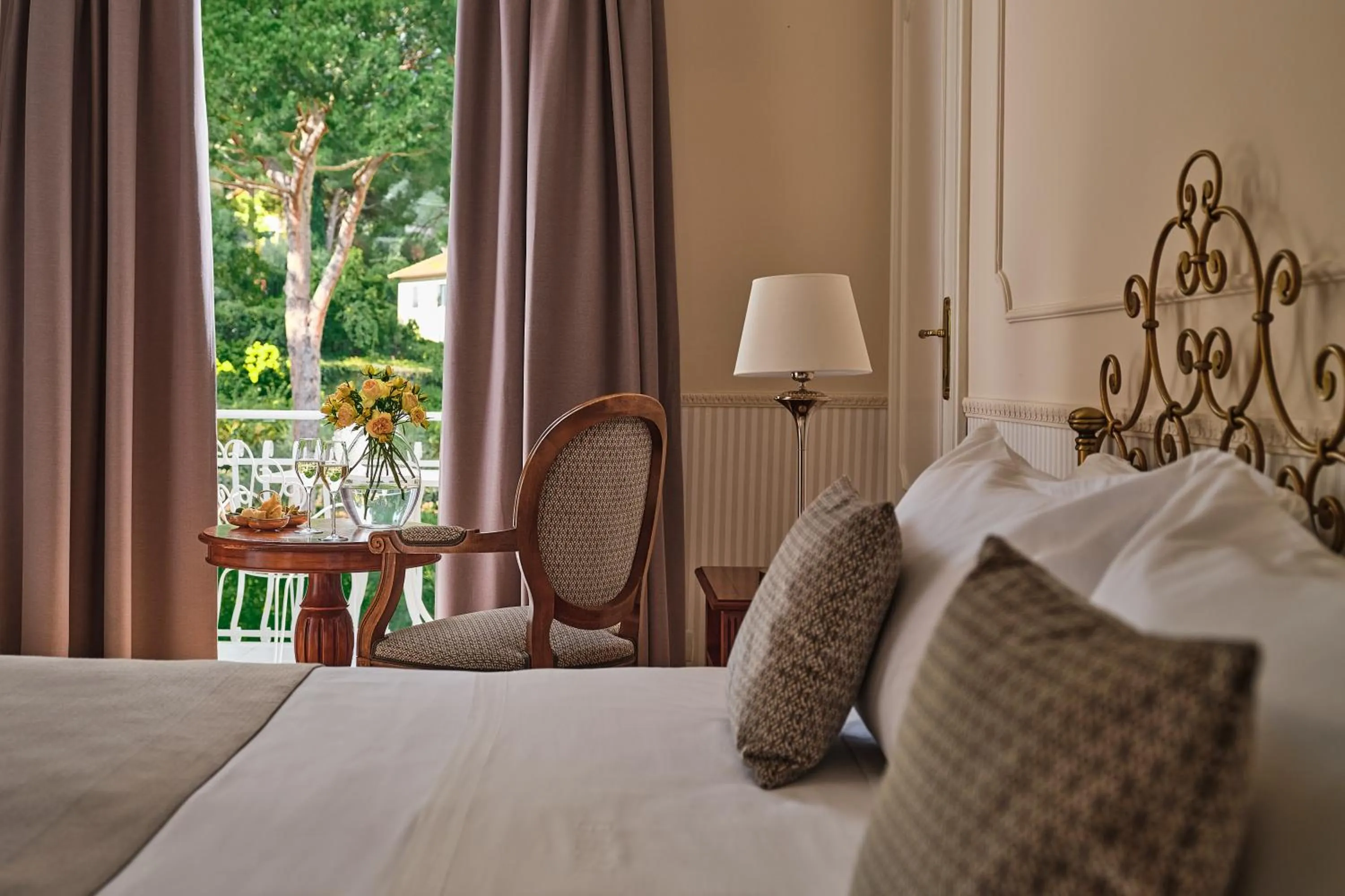 Bedroom, Bed in Grand Hotel Miramare