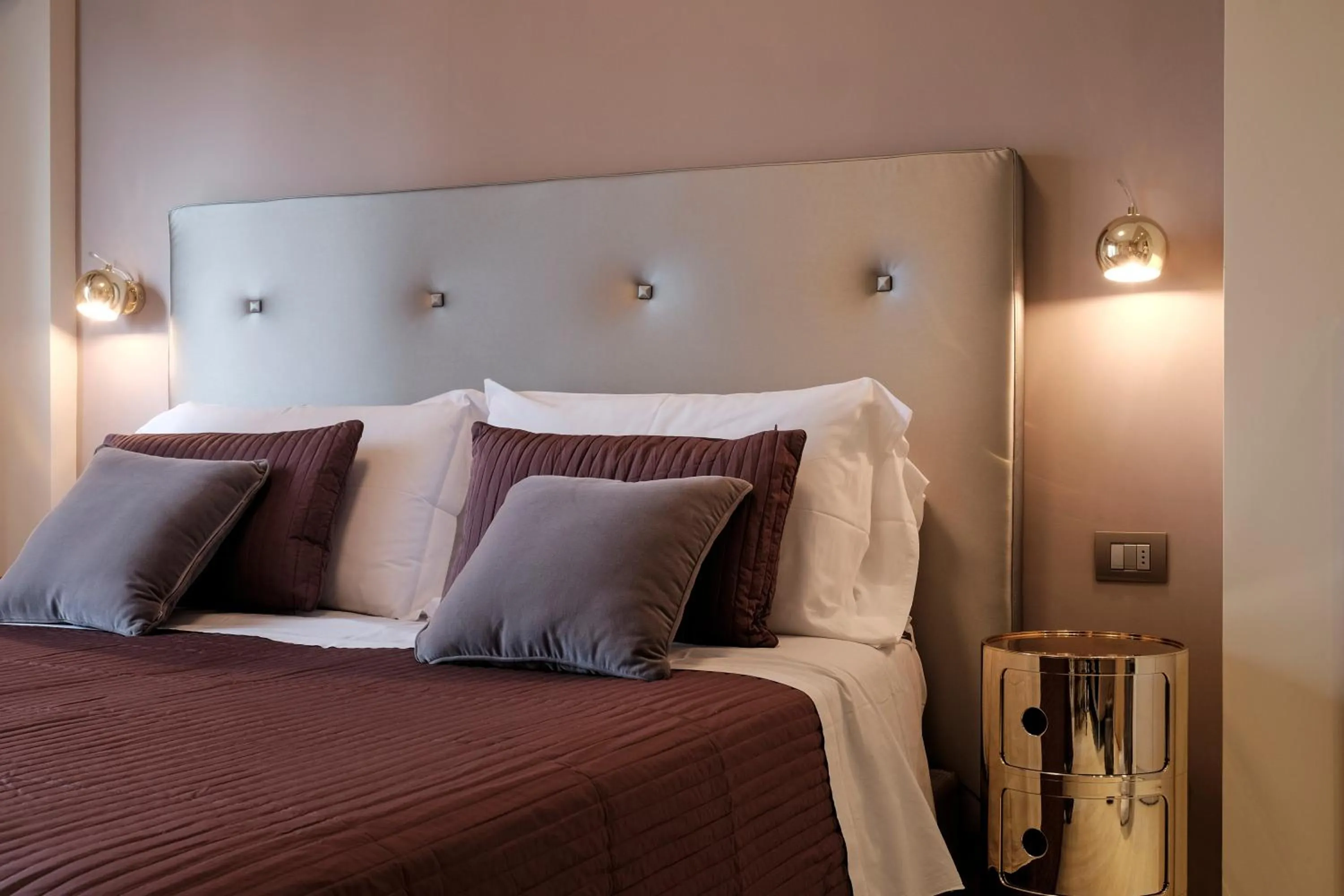 Bed in Hotel Corso Alaxi Hotels