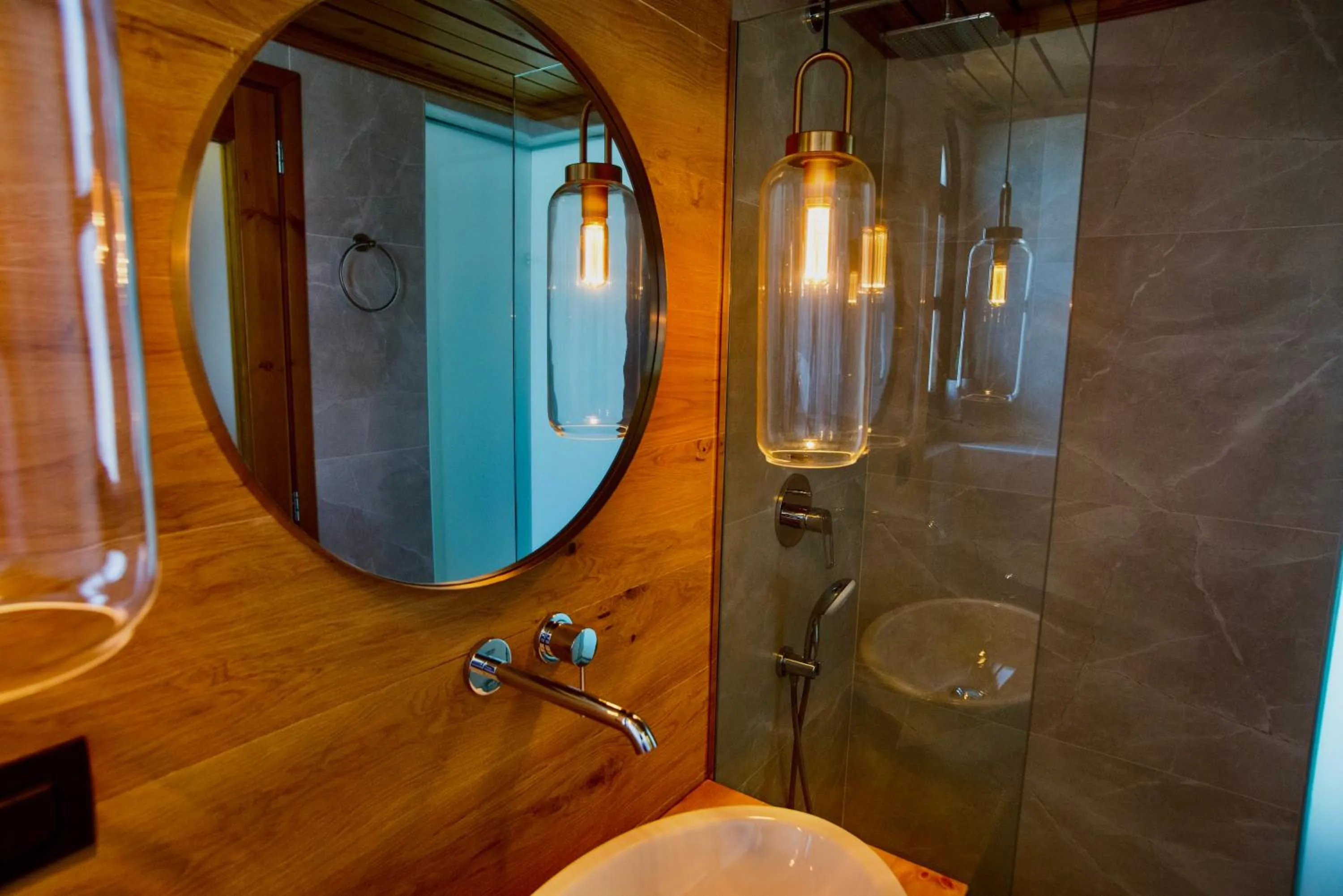 Bathroom in Sunrise Hotel