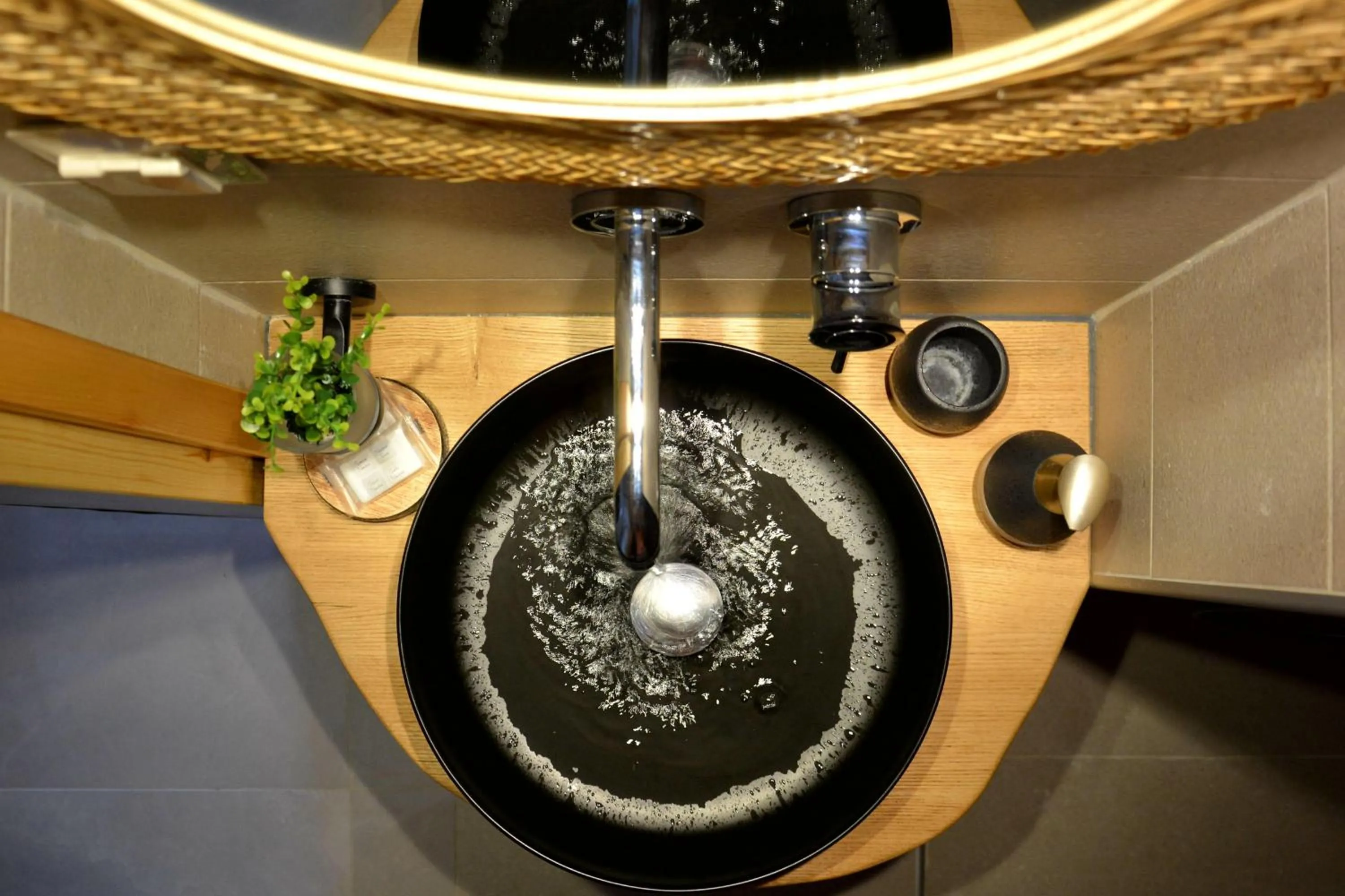 Bathroom in Sunrise Hotel