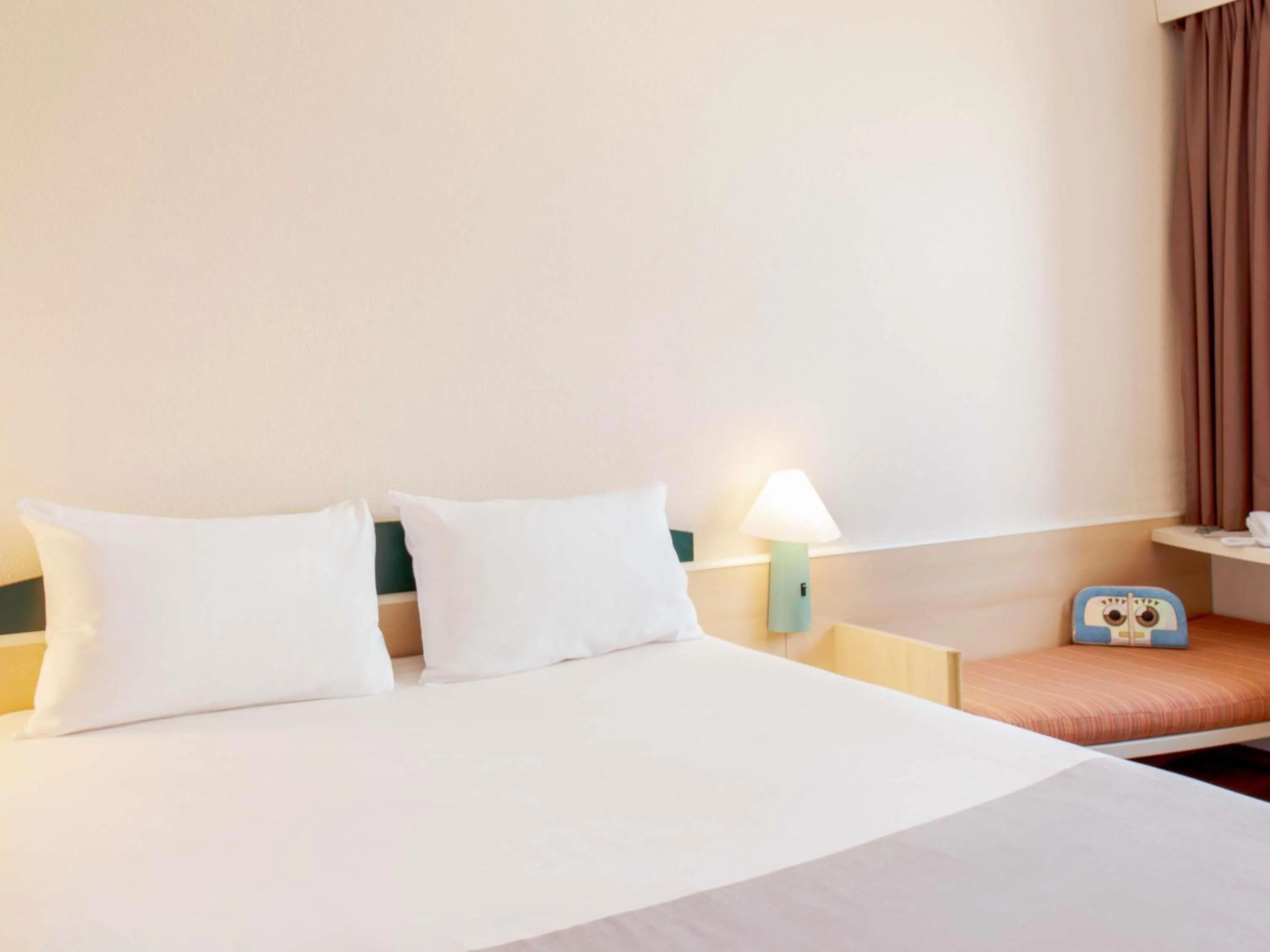 Bedroom, Bed in Hotel Ibis Łódź Centrum