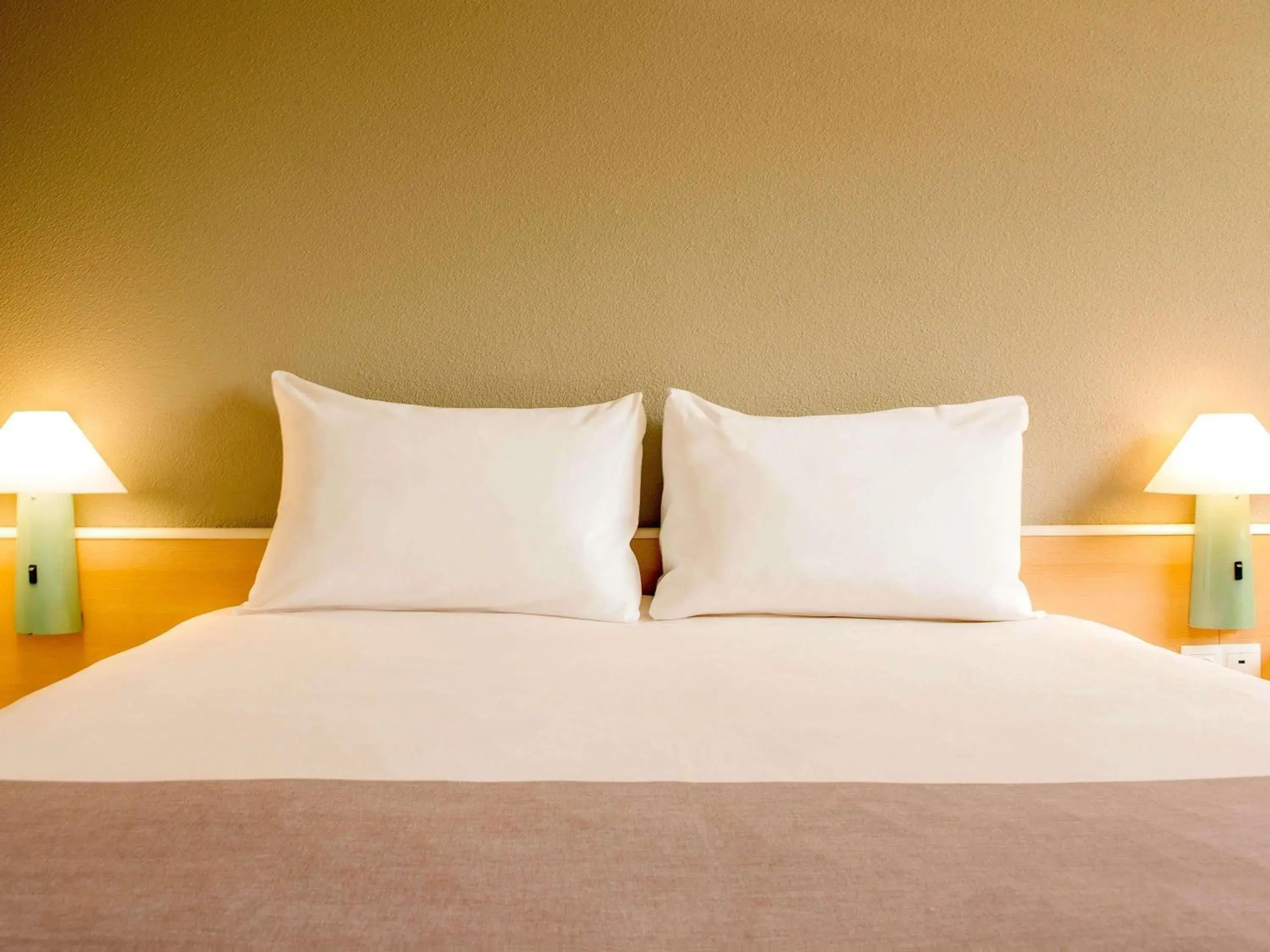 Bedroom, Bed in Hotel Ibis Łódź Centrum Bedroom, Bed in Hotel Ibis Łódź Centrum