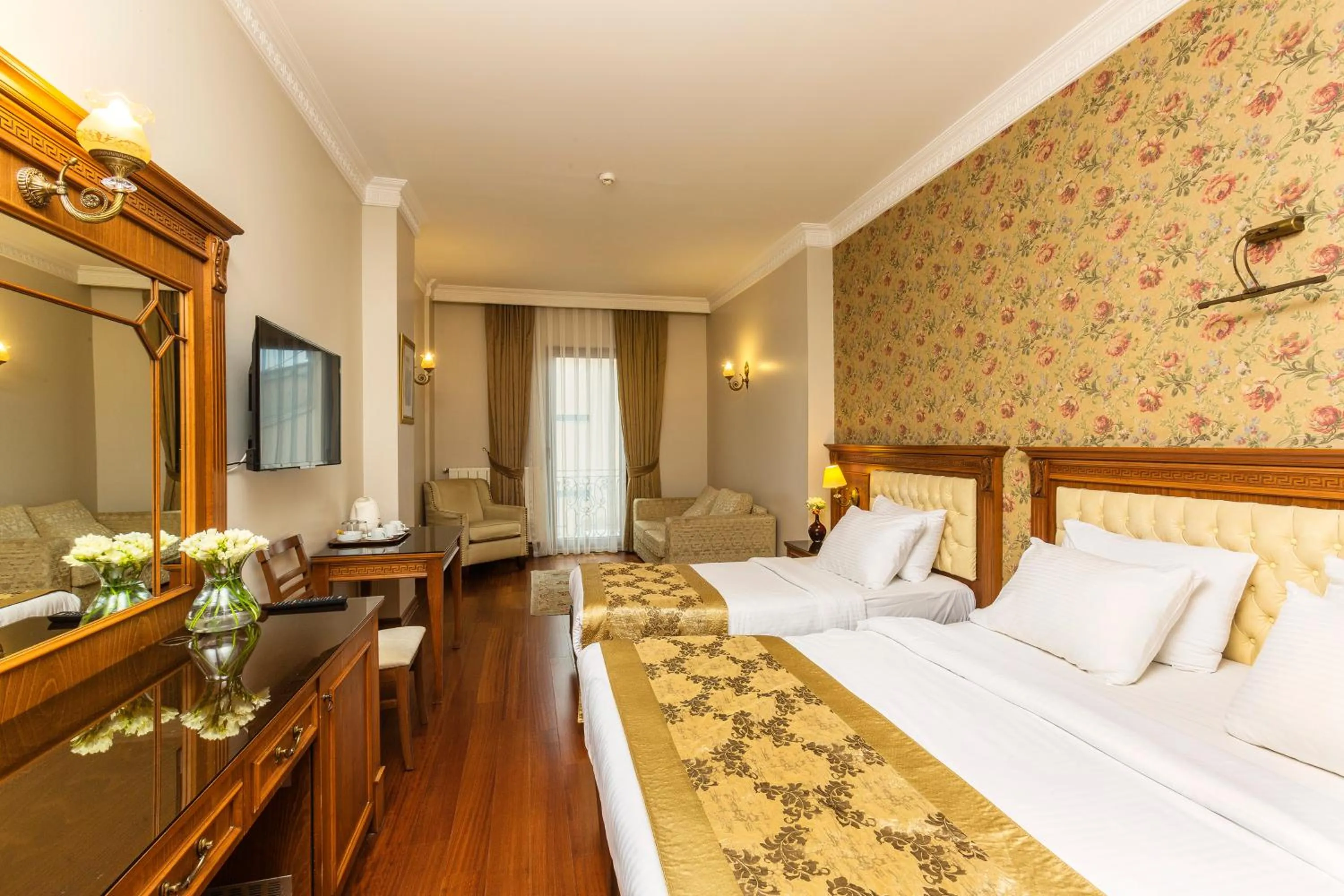 Photo of the whole room, Bed in Acra Hotel - Special Category