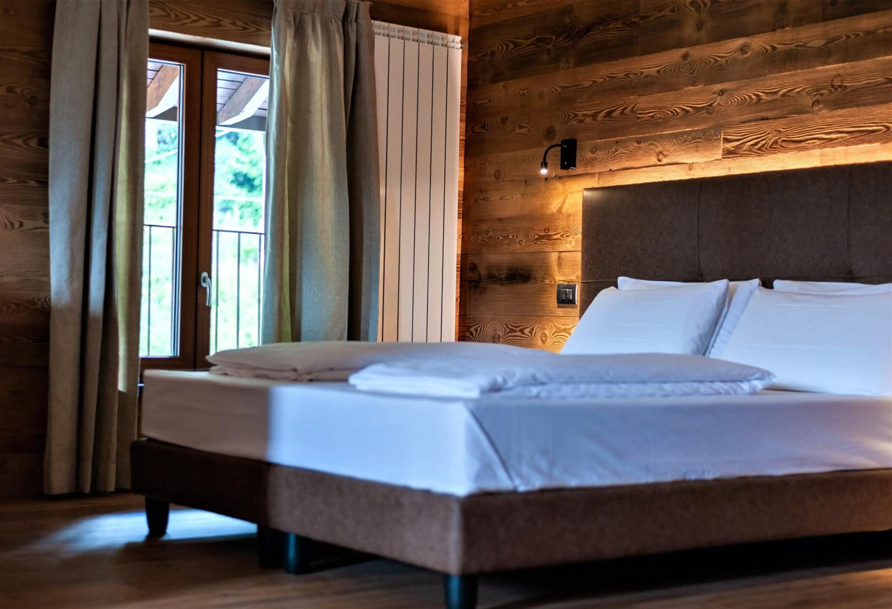 Bedroom, Bed in Orobie Alps Resort