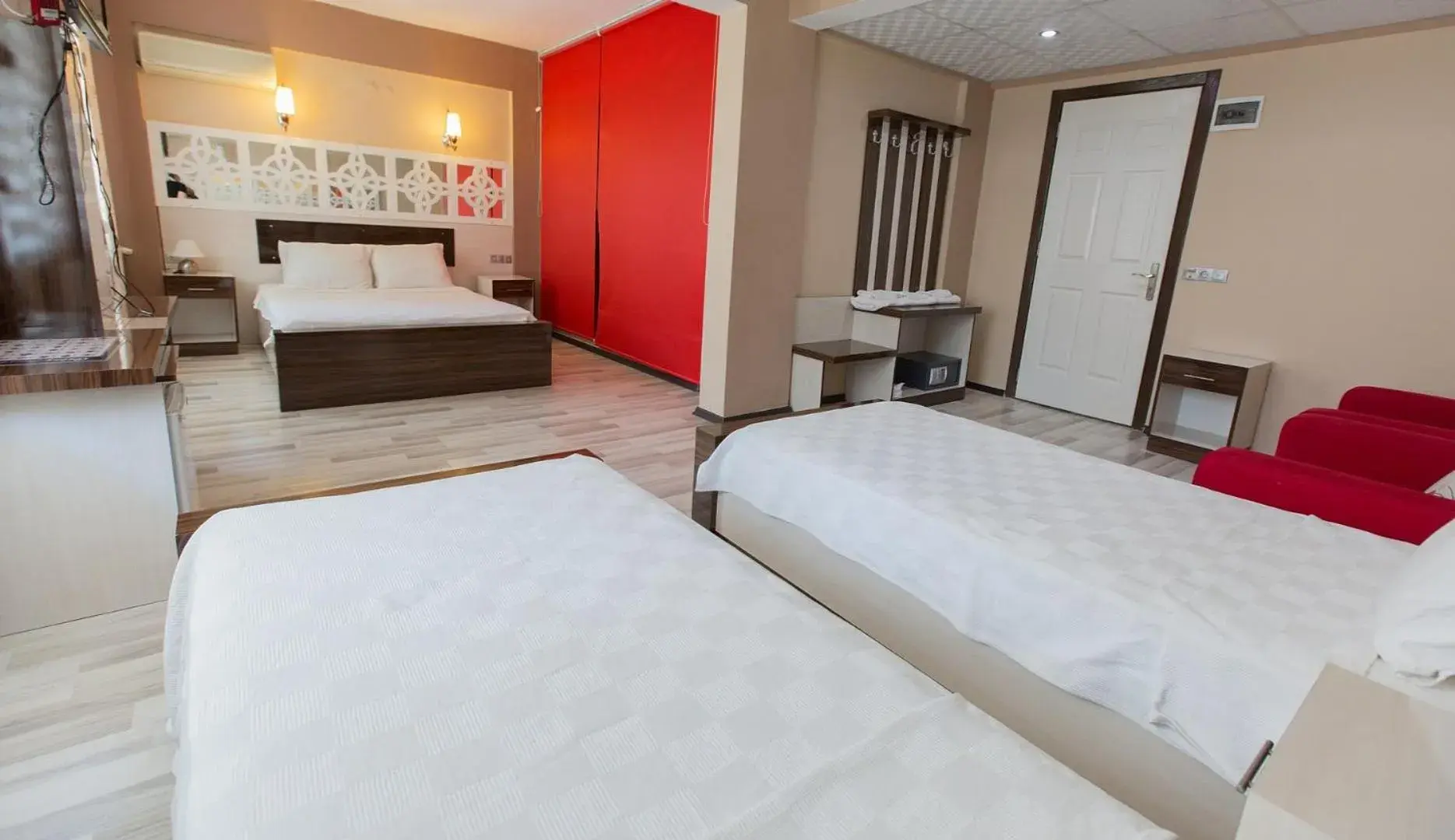 Deluxe Quadruple Room in Ozbay Hotel Deluxe Quadruple Room in Ozbay Hotel