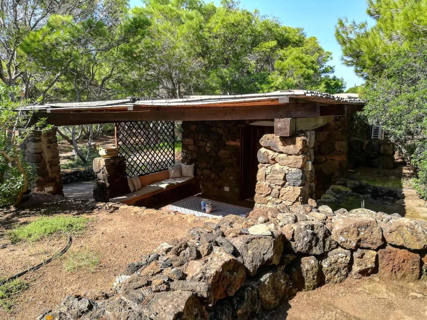 Property building in Relais Euterpini