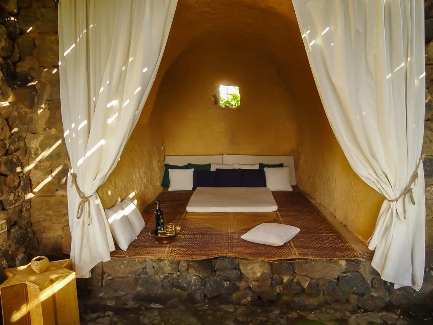 Property building, Bed in Relais Euterpini
